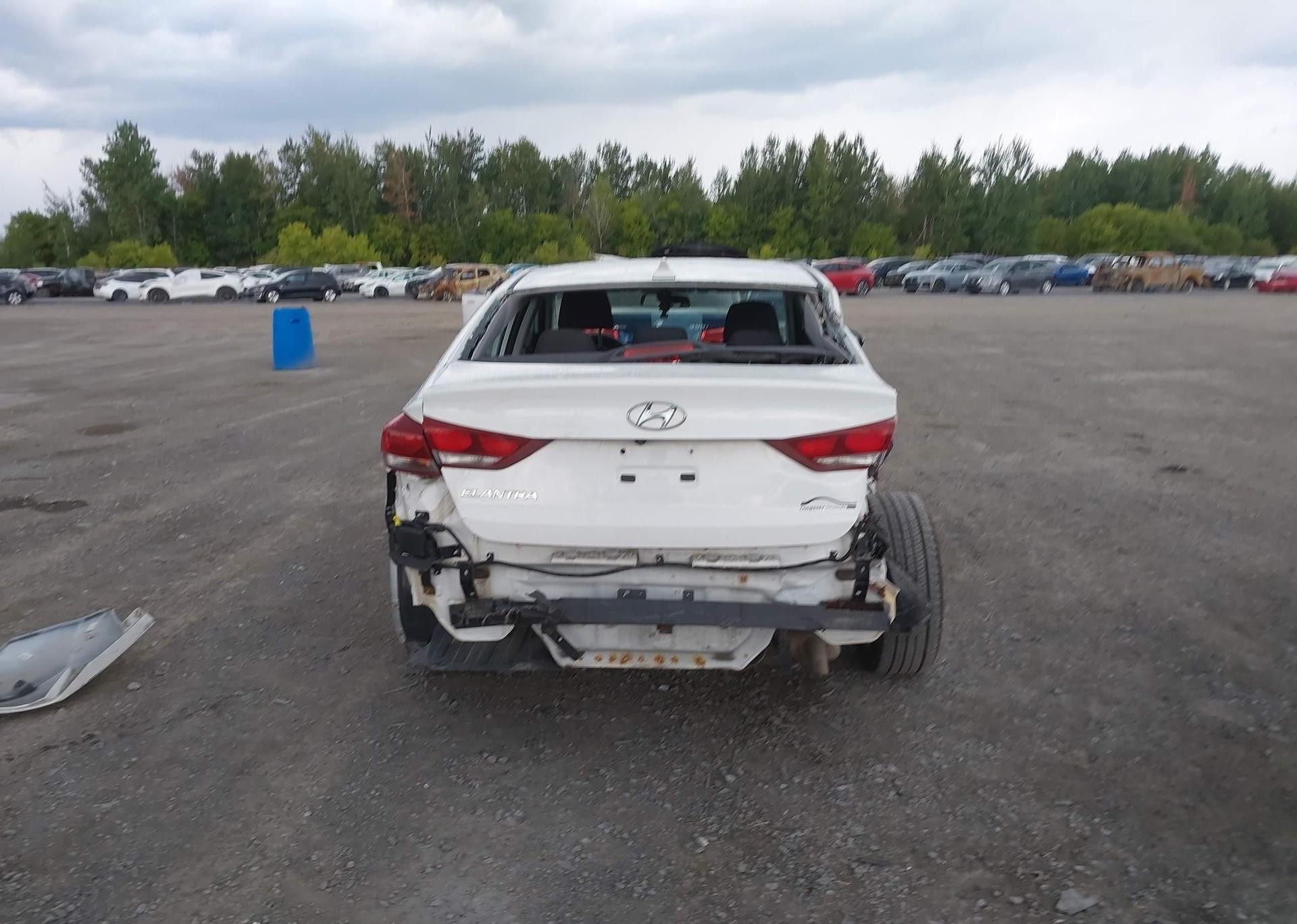 2017 HYUNDAI ELANTRA SE