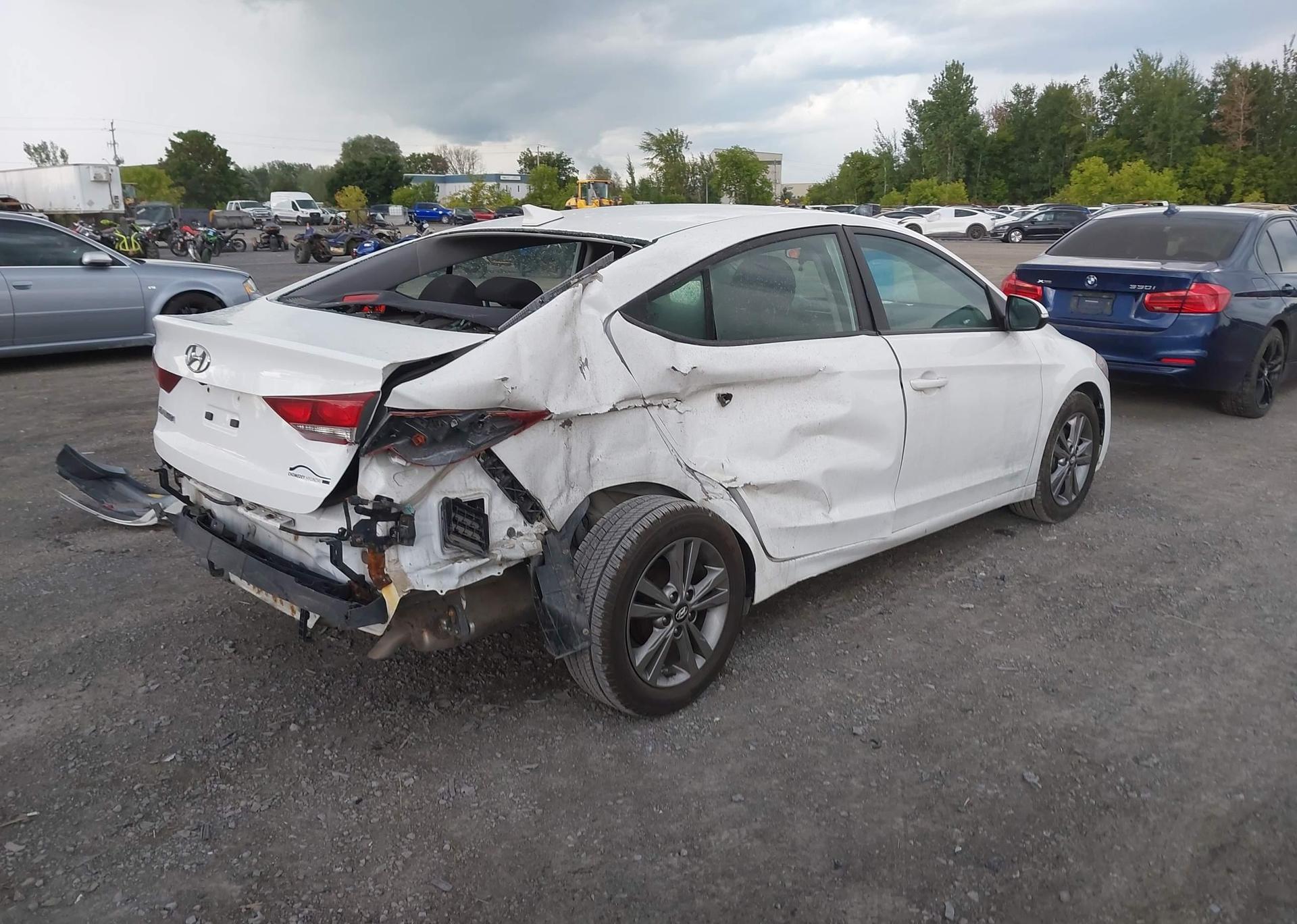 2017 HYUNDAI ELANTRA SE