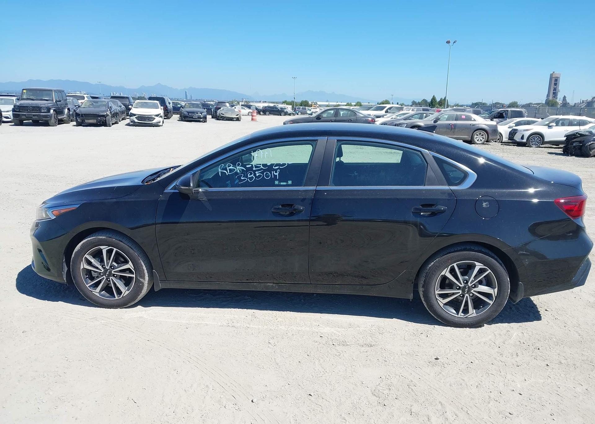 2024 KIA FORTE EX