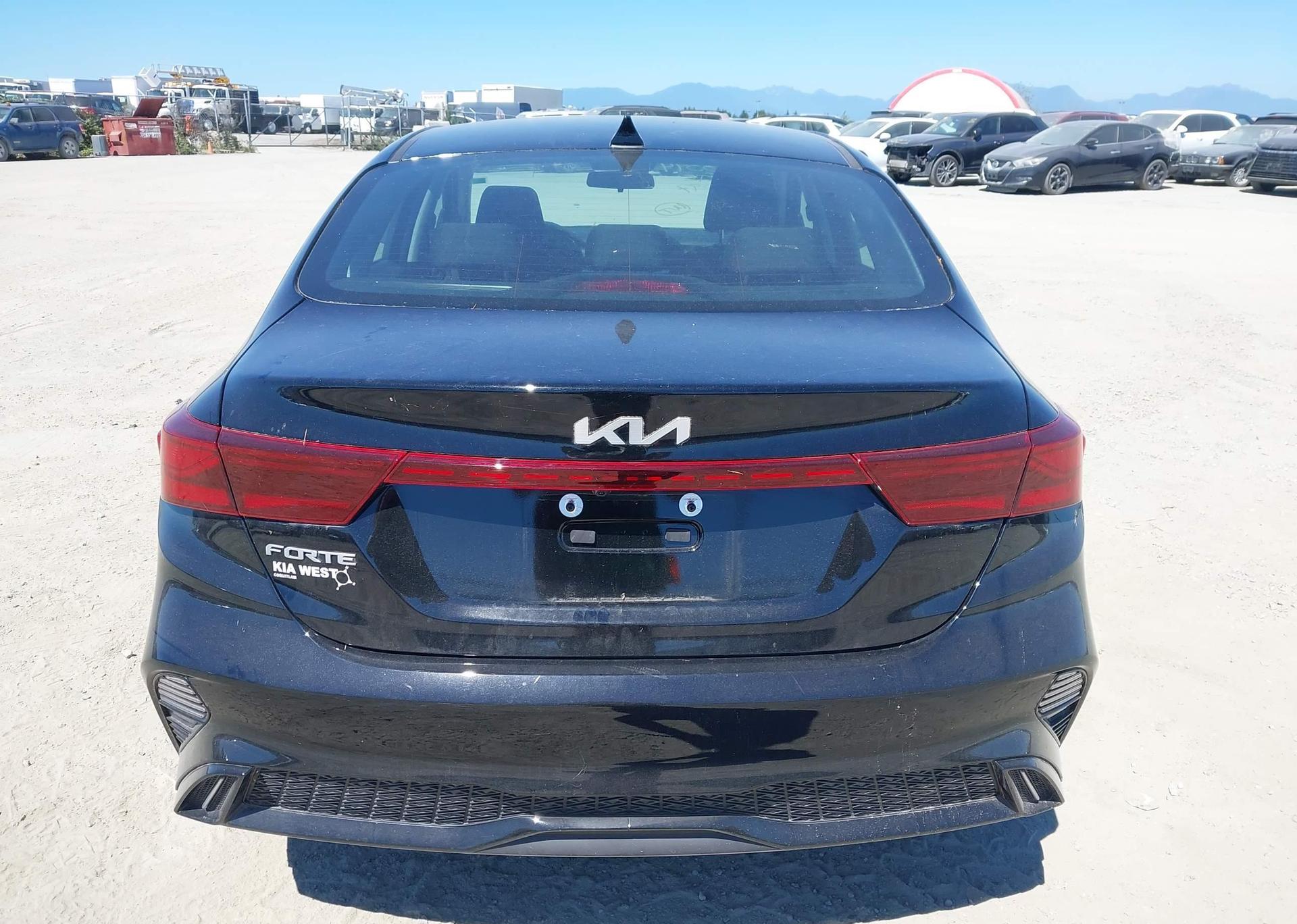 2024 KIA FORTE EX