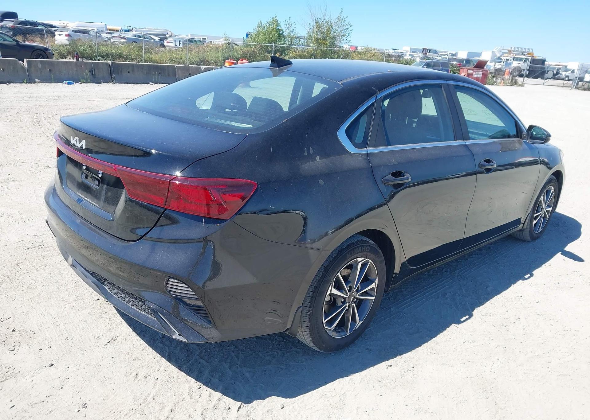 2024 KIA FORTE EX