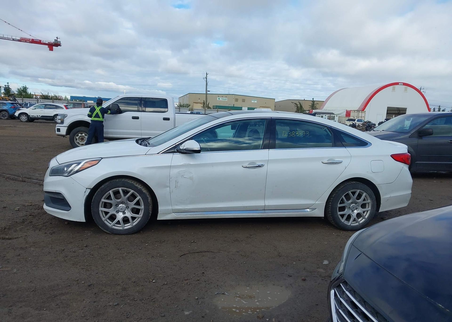 2015 HYUNDAI SONATA SPORT