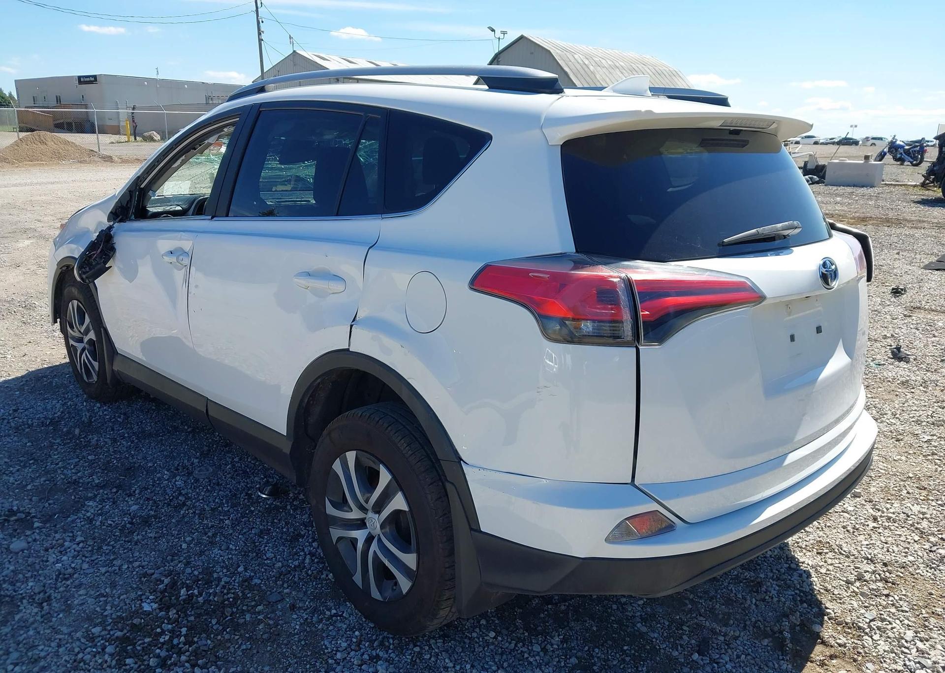 2017 TOYOTA RAV4 LE
