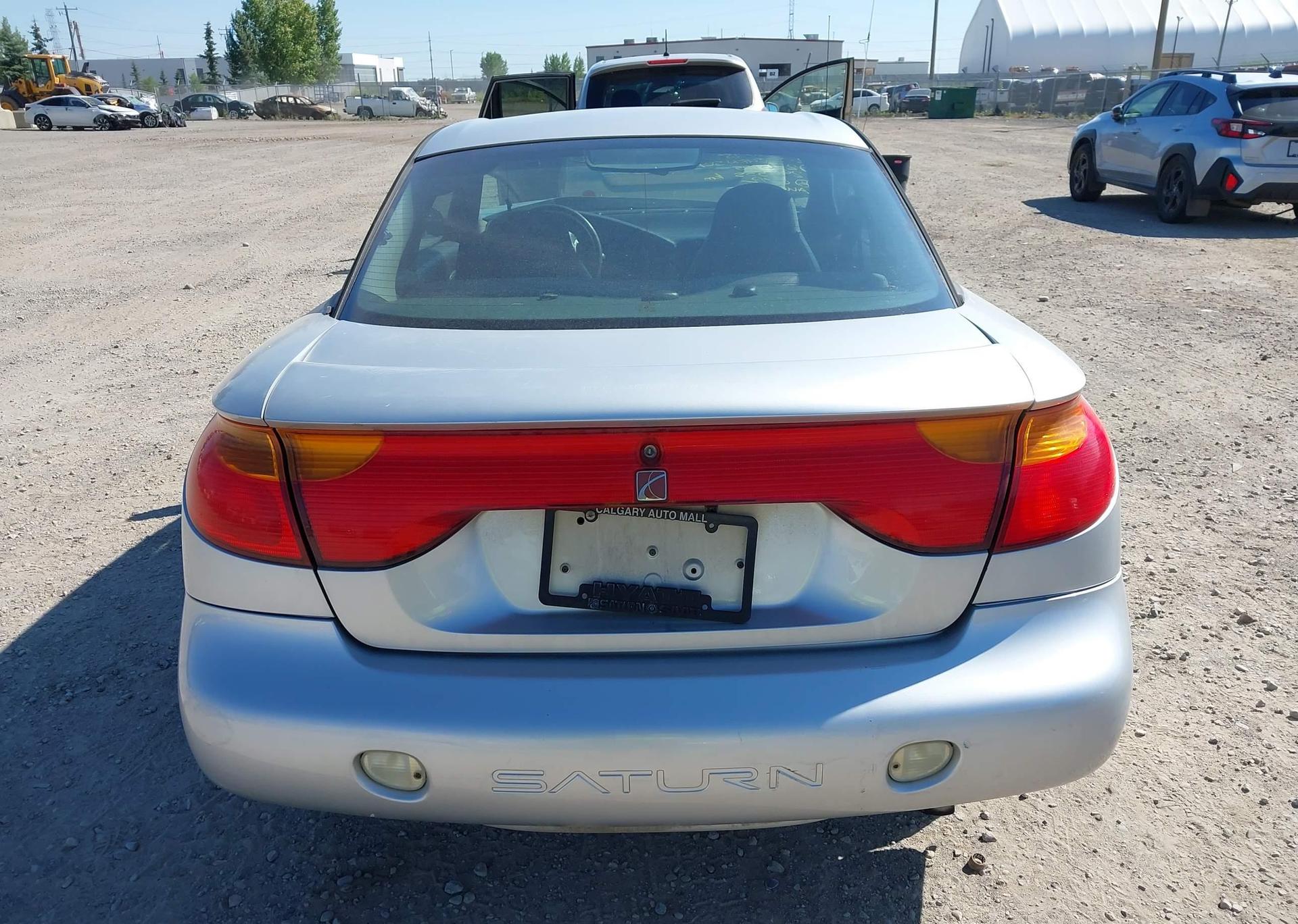 2002 SATURN SC1