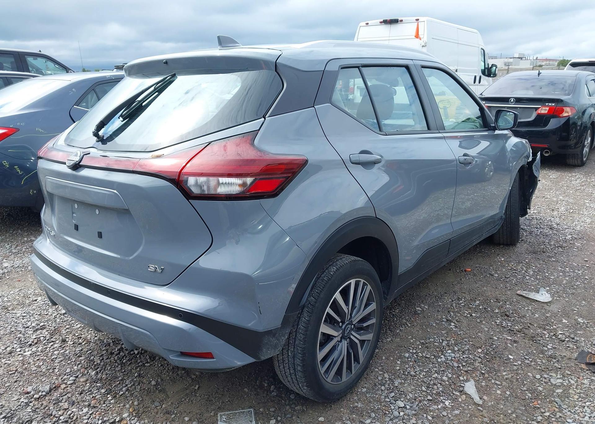 2023 NISSAN KICKS SV