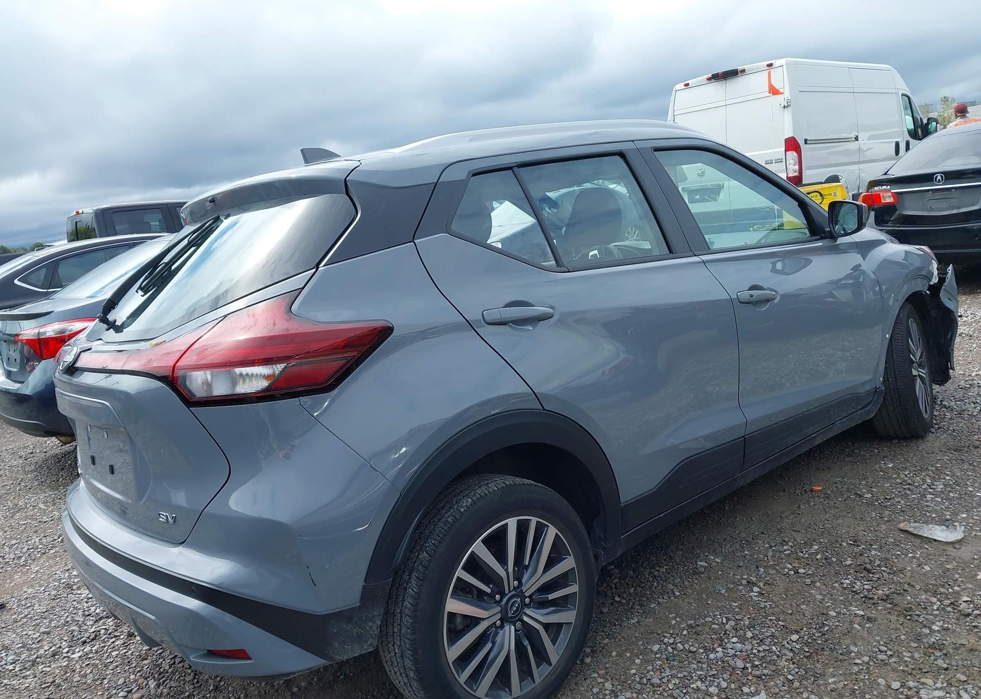 2023 NISSAN KICKS SV