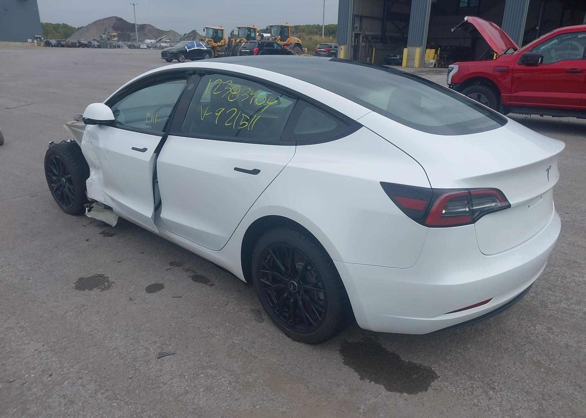 2023 TESLA MODEL 3