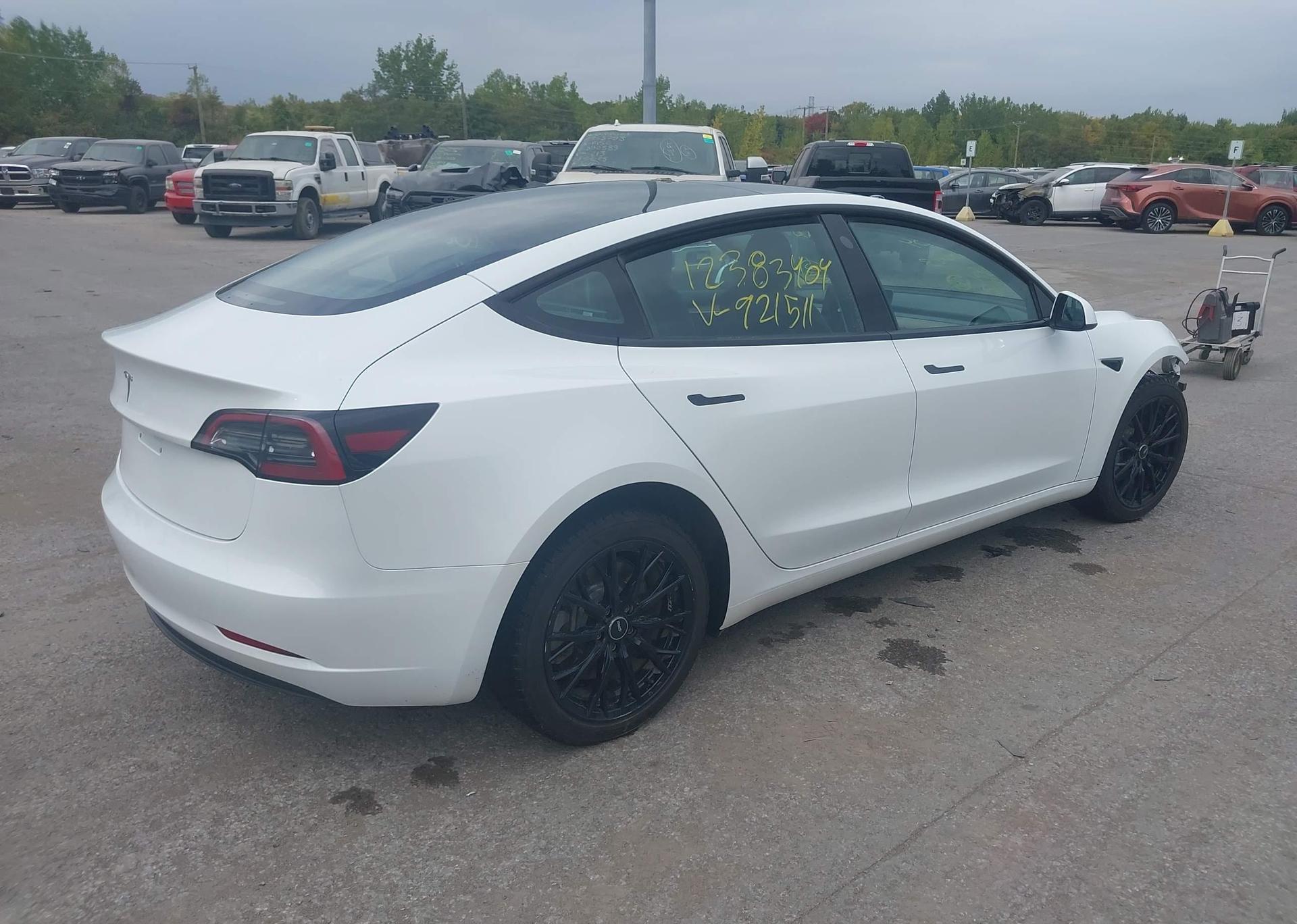 2023 TESLA MODEL 3