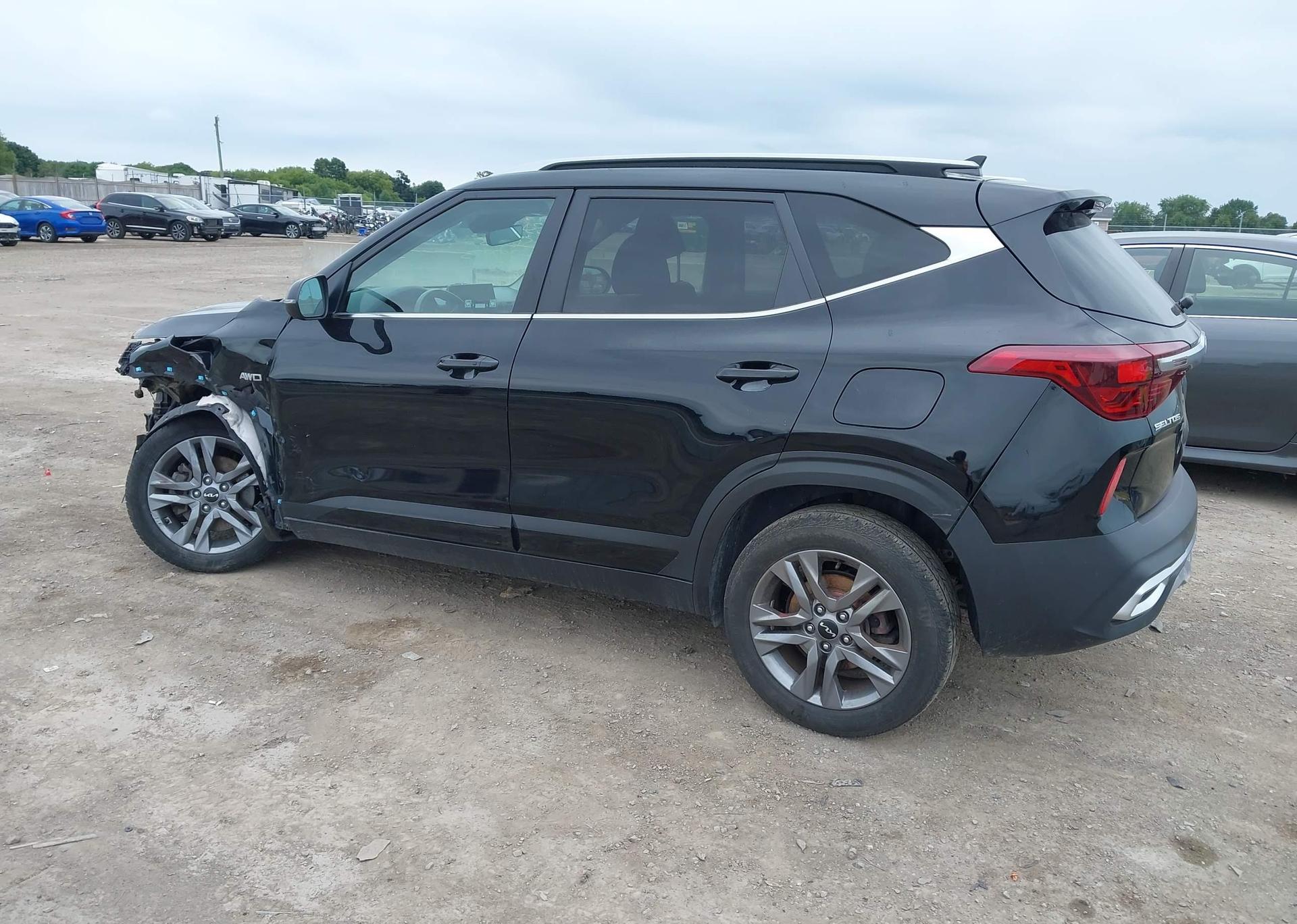 2022 KIA SELTOS EX
