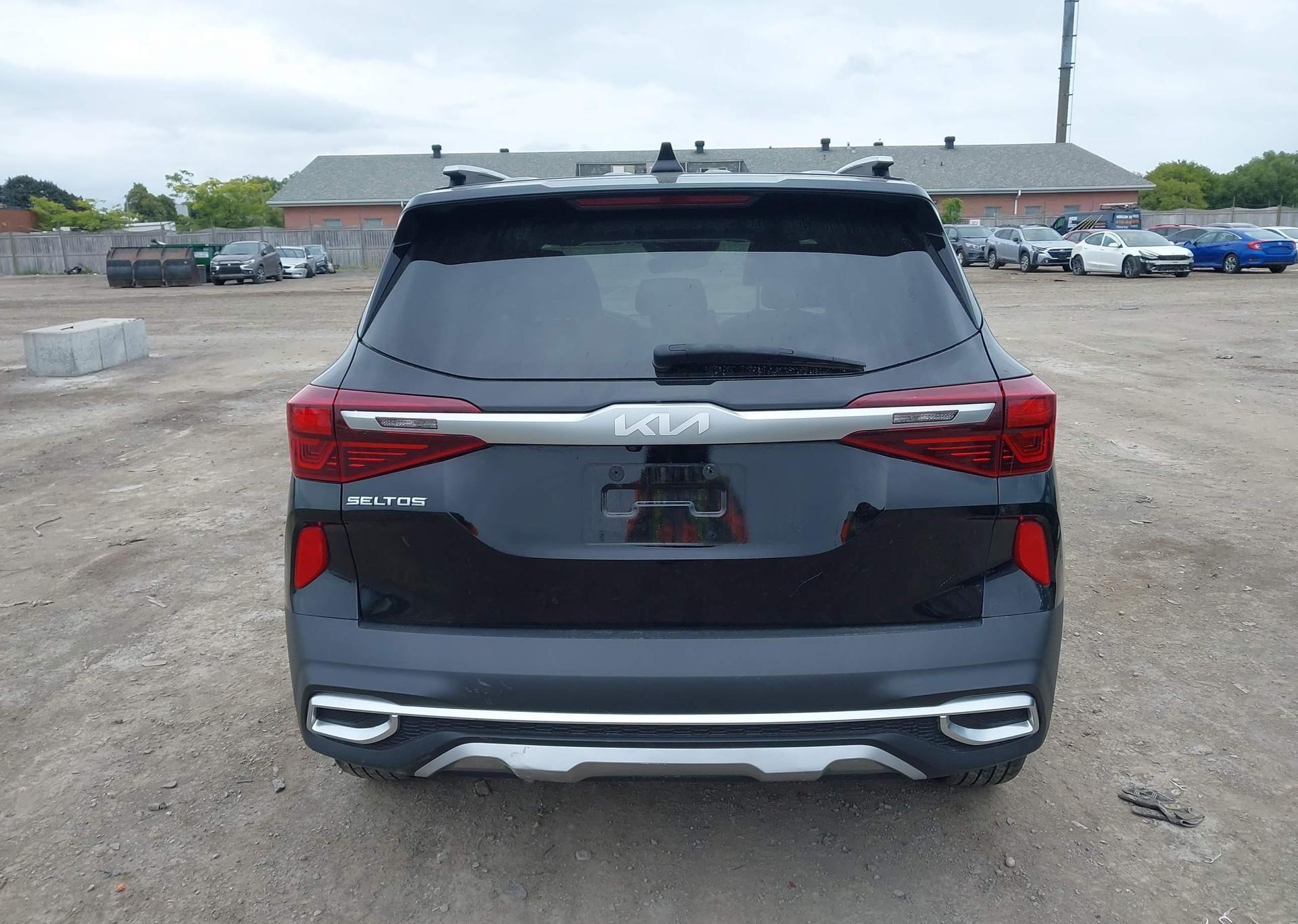 2022 KIA SELTOS EX