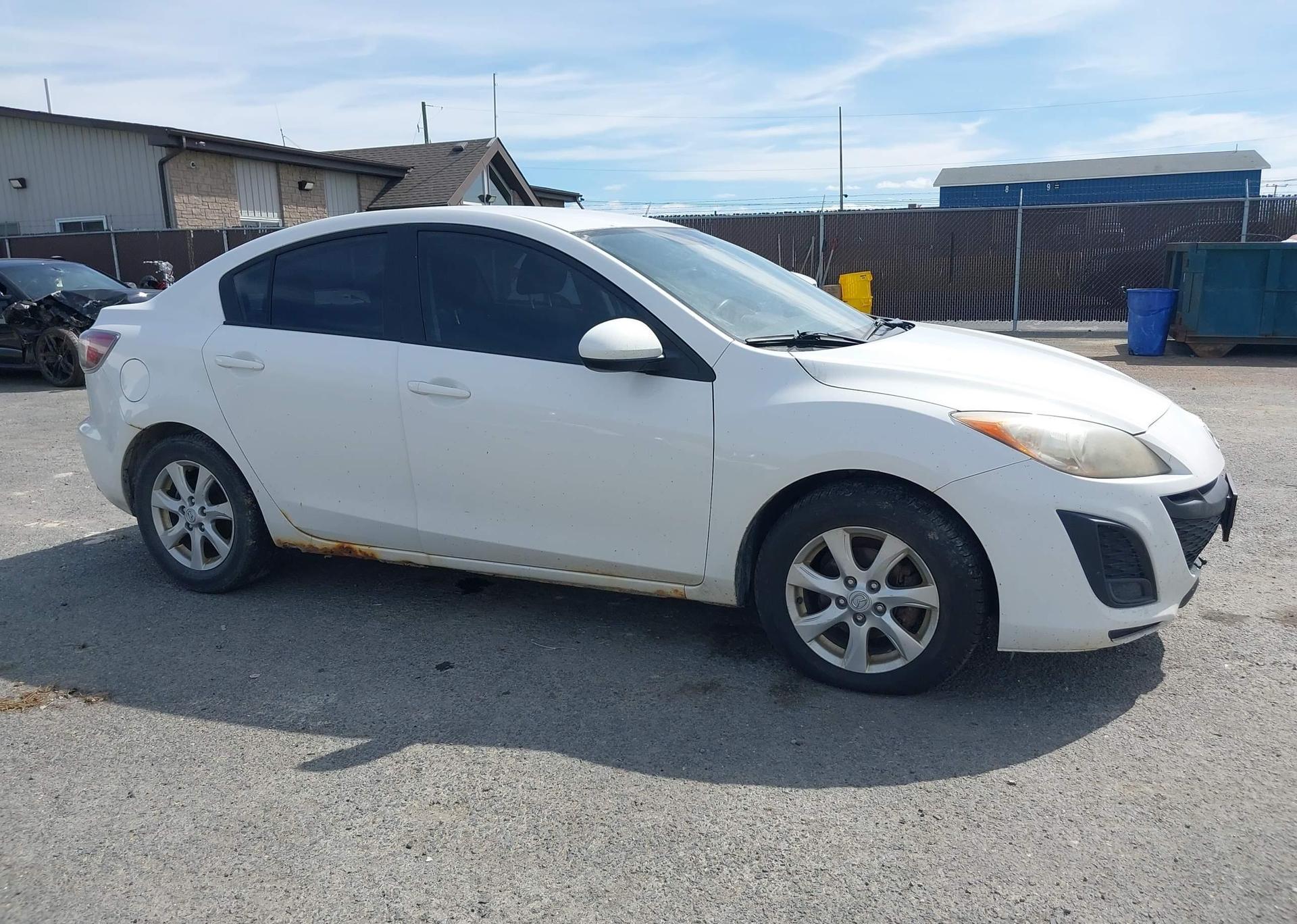 2011 MAZDA 3 I