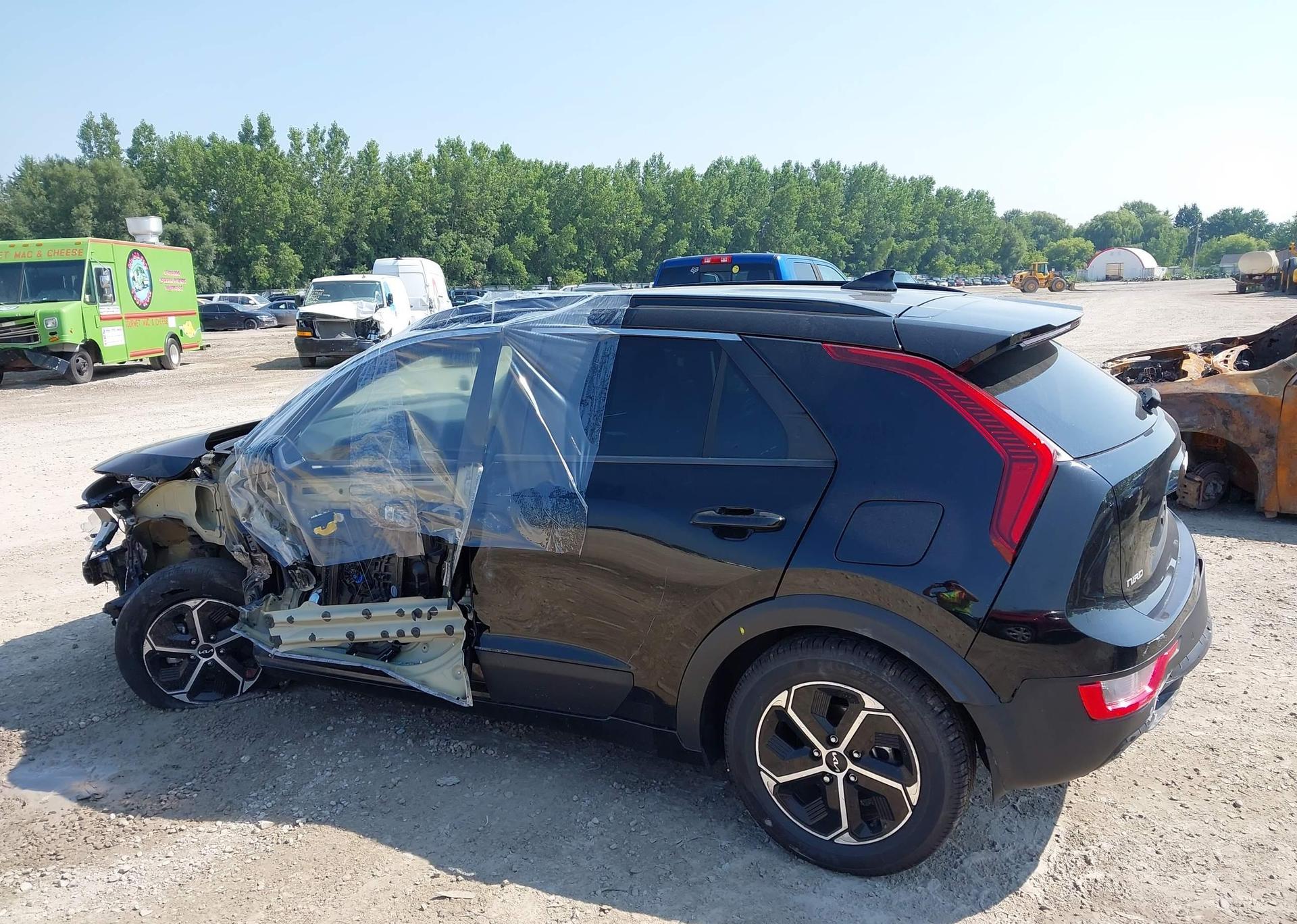 2024 KIA NIRO EX