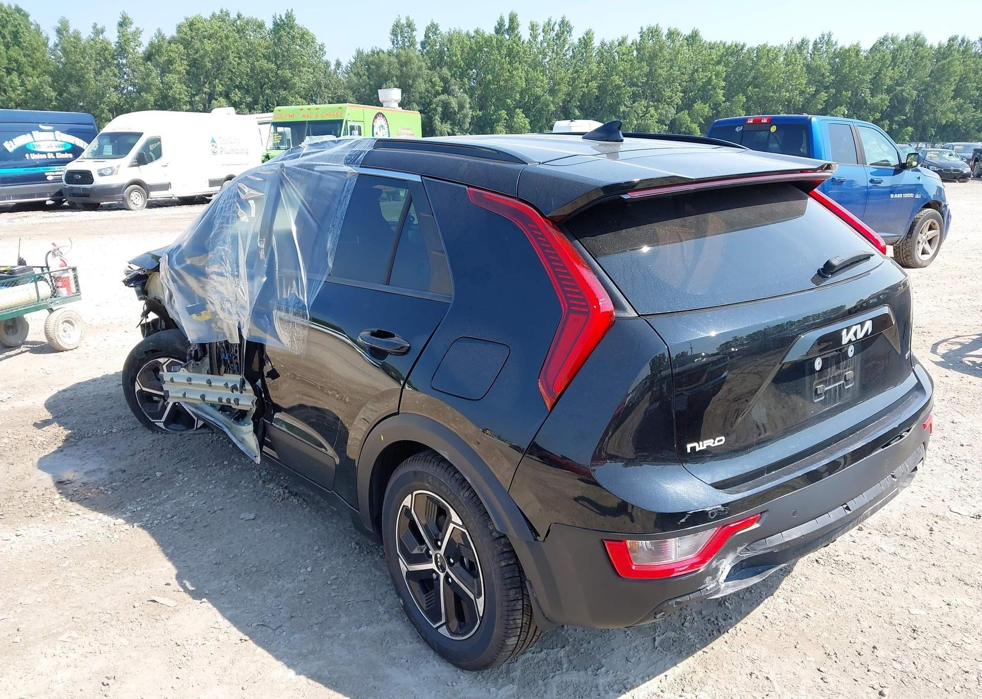 2024 KIA NIRO EX