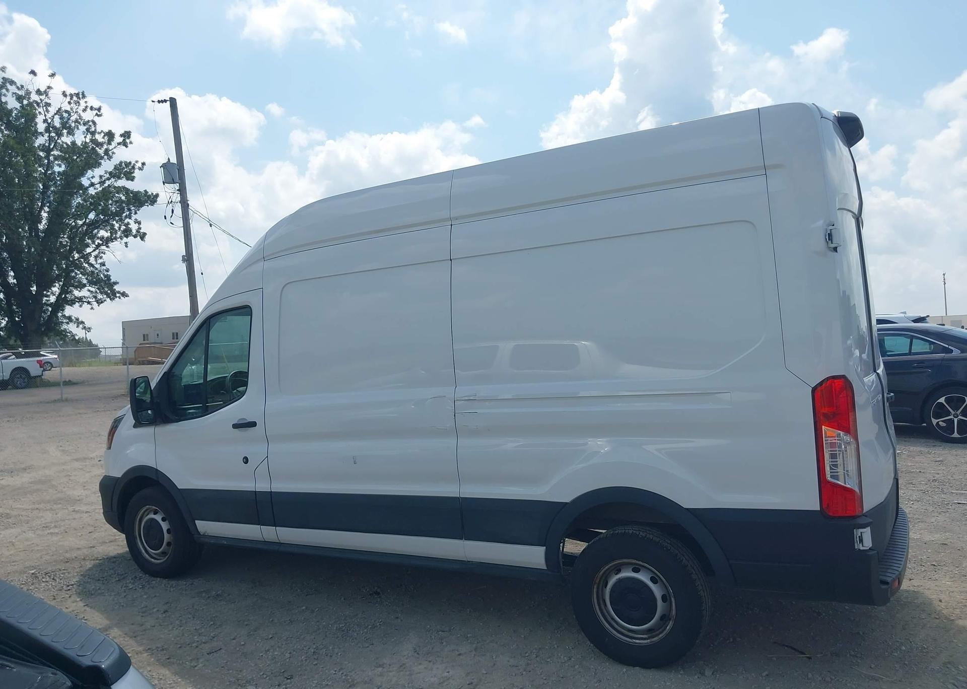 2022 FORD transit t-250