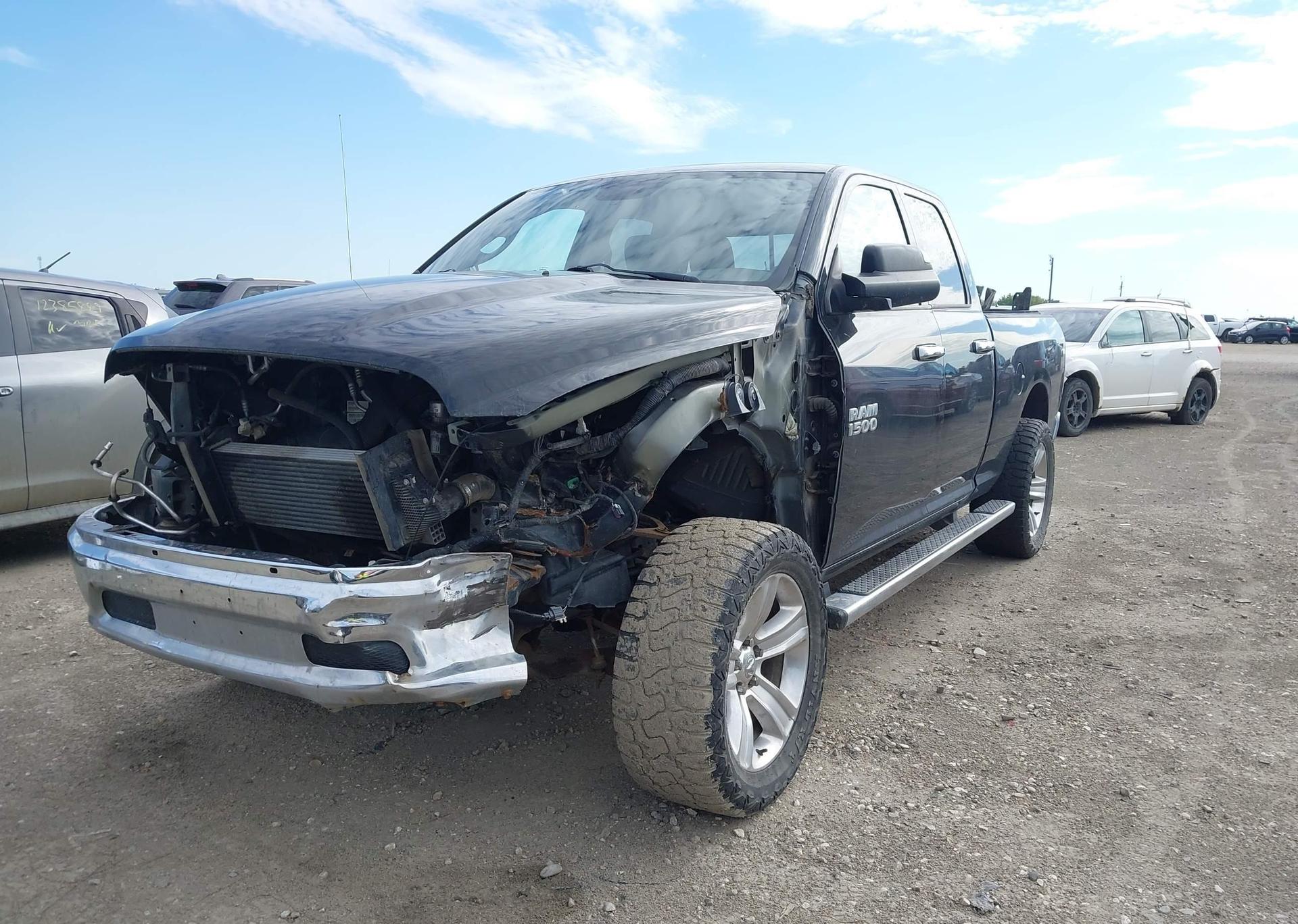 2015 RAM 1500 SLT