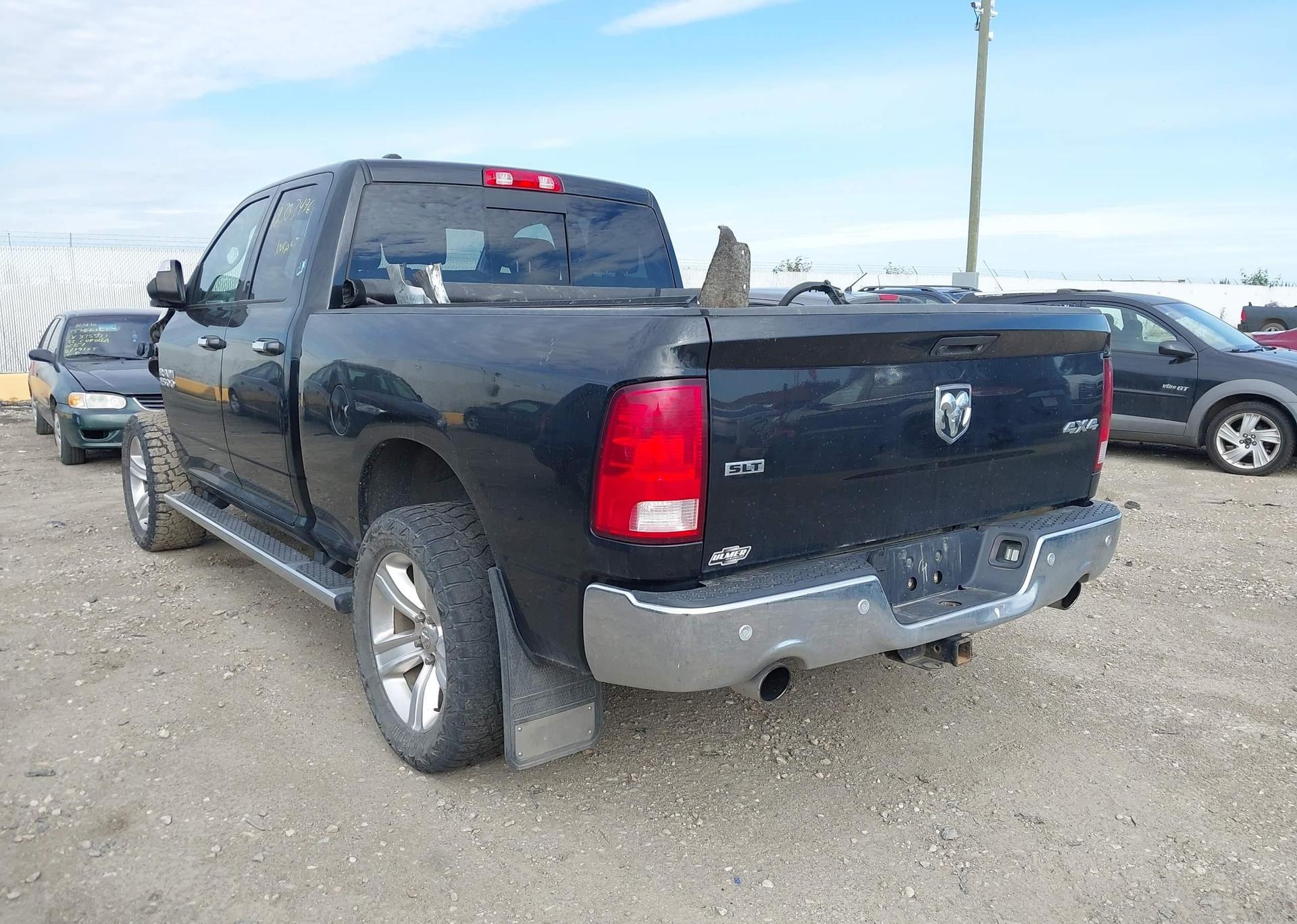 2015 RAM 1500 SLT