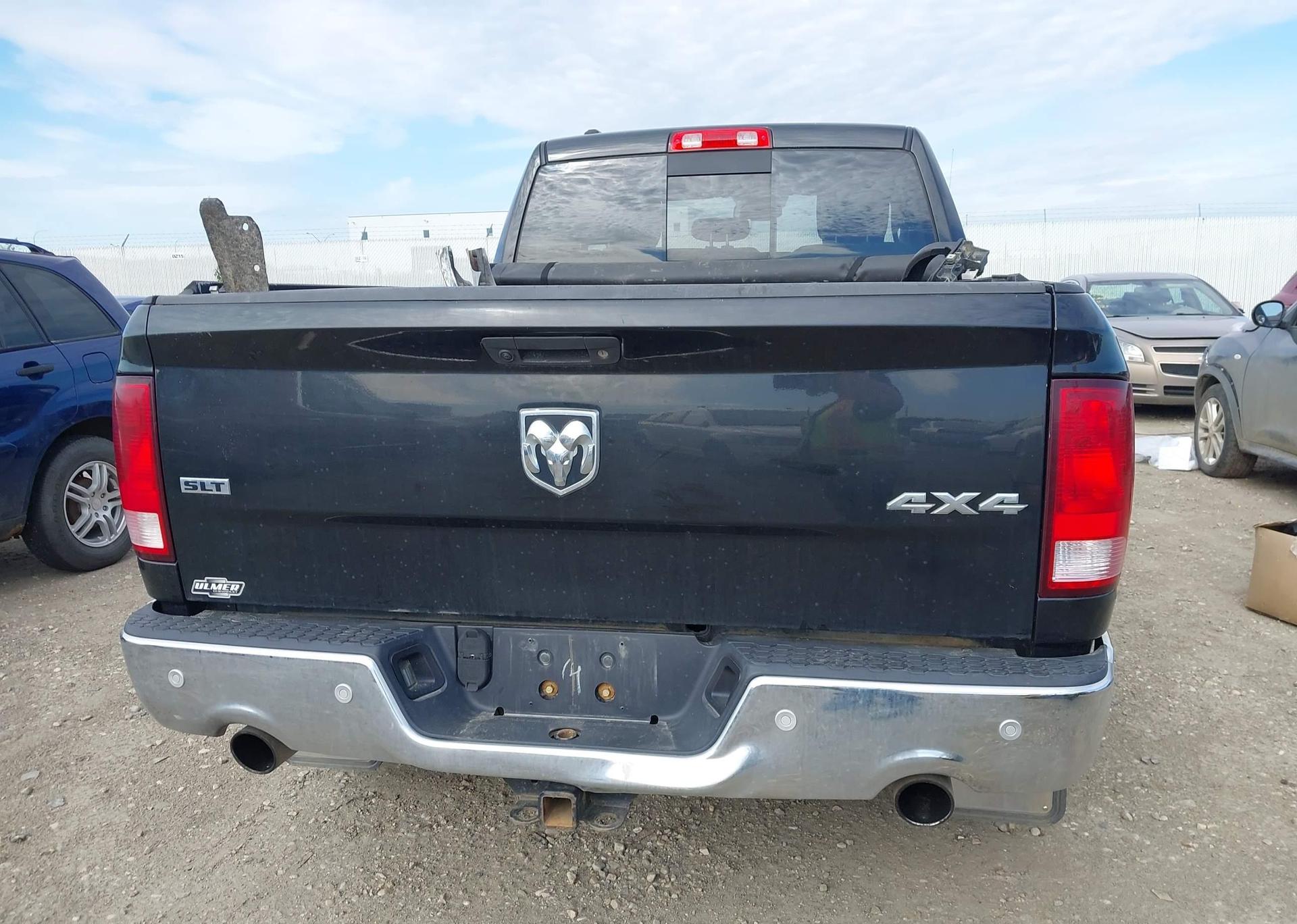 2015 RAM 1500 SLT