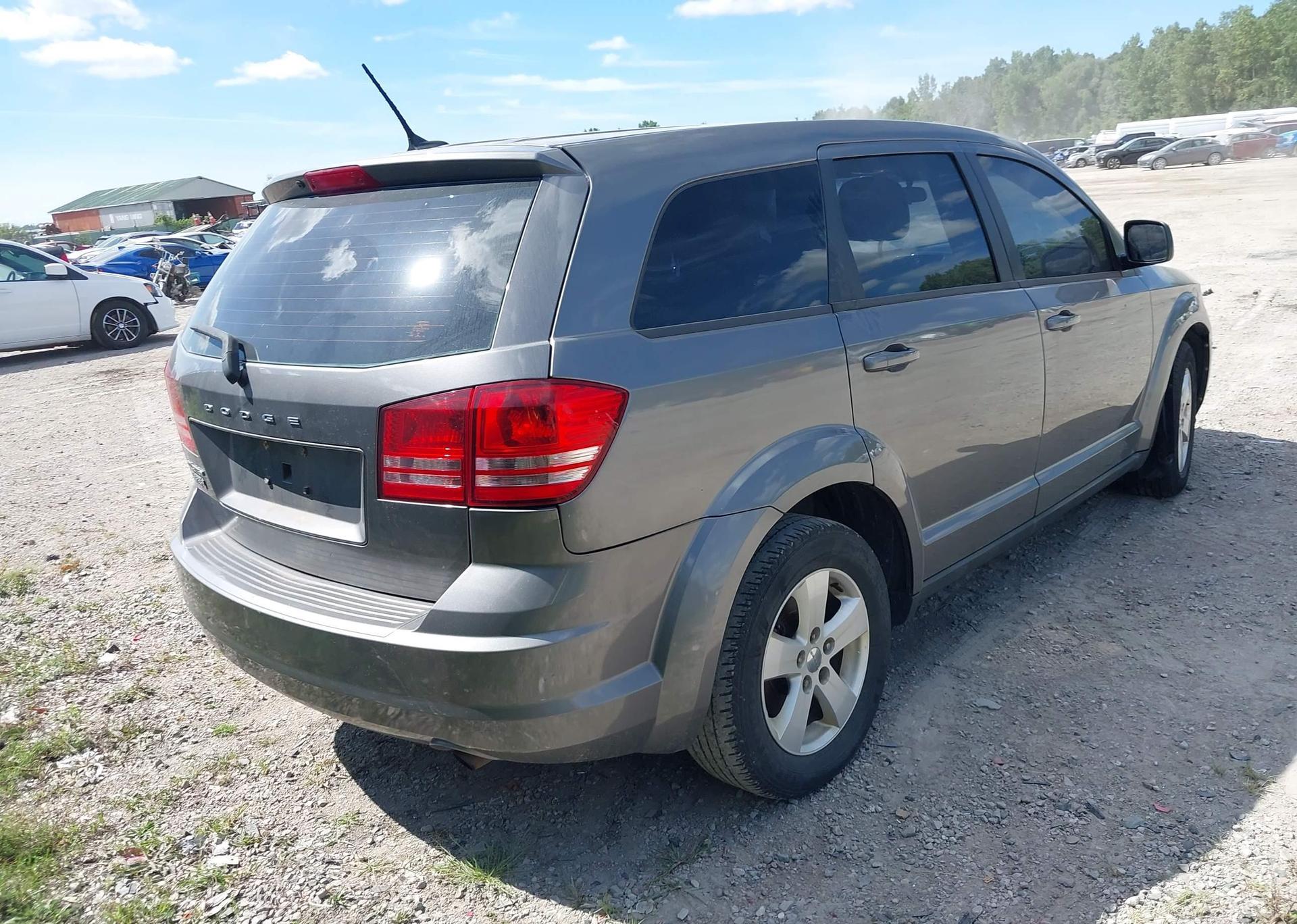 2013 DODGE JOURNEY SE
