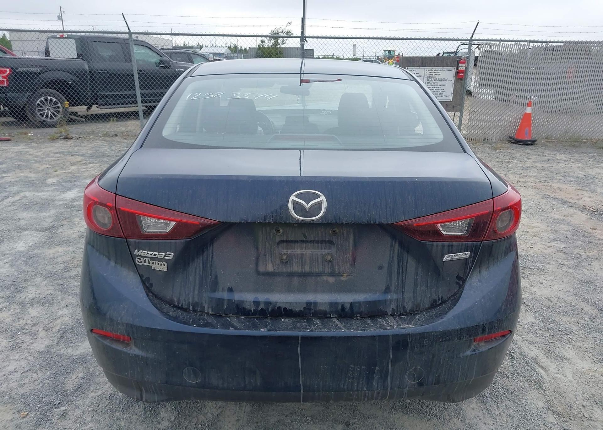 2018 MAZDA 3 GS