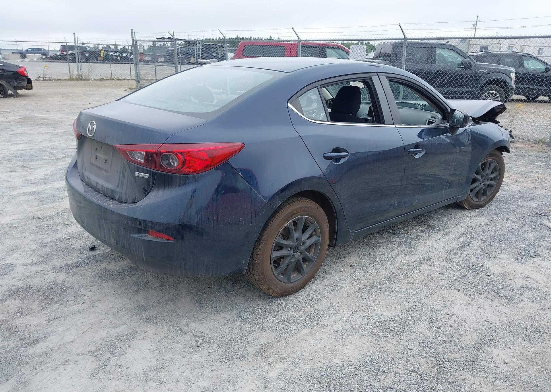 2018 MAZDA 3 GS