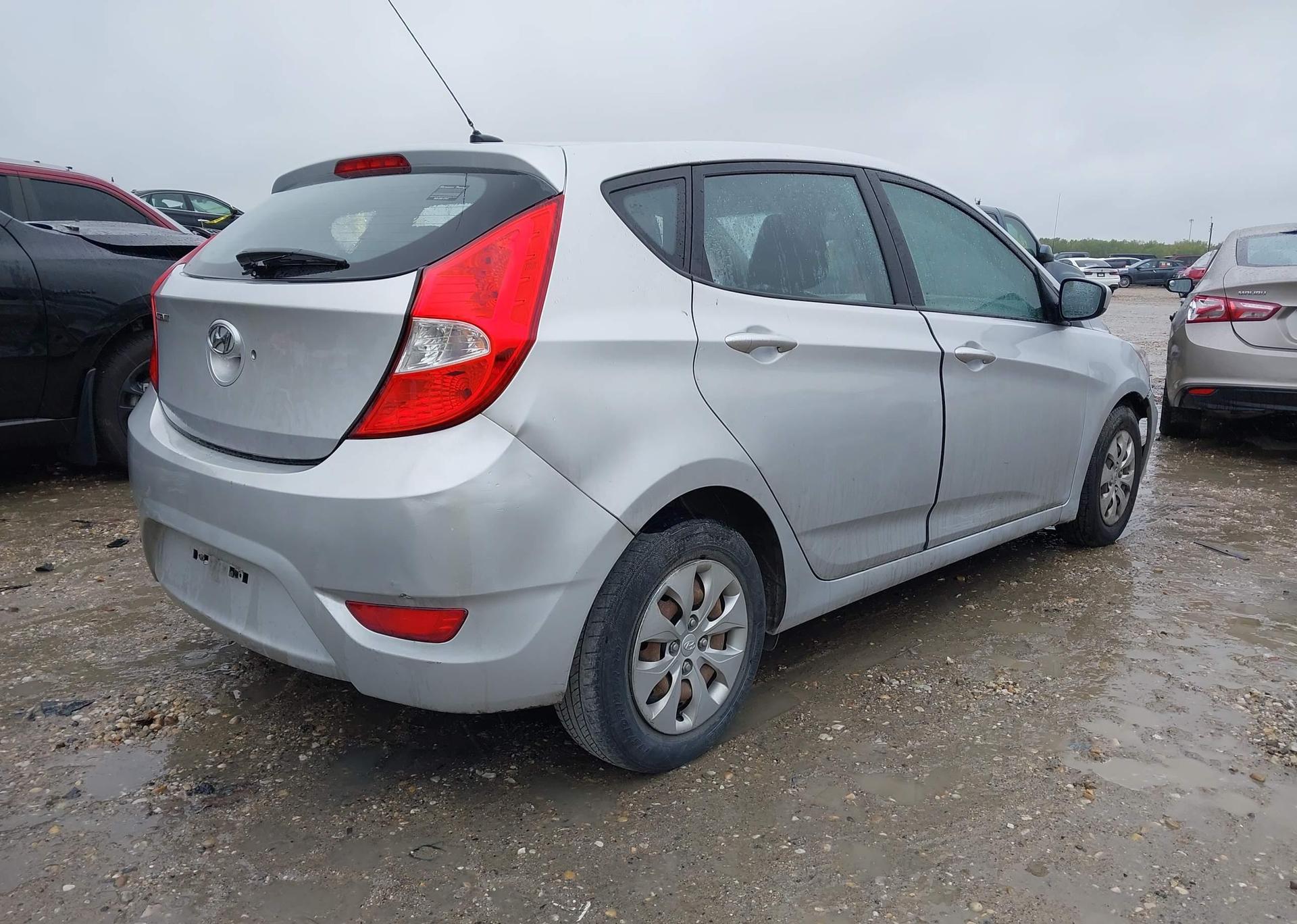 2016 HYUNDAI ACCENT SE