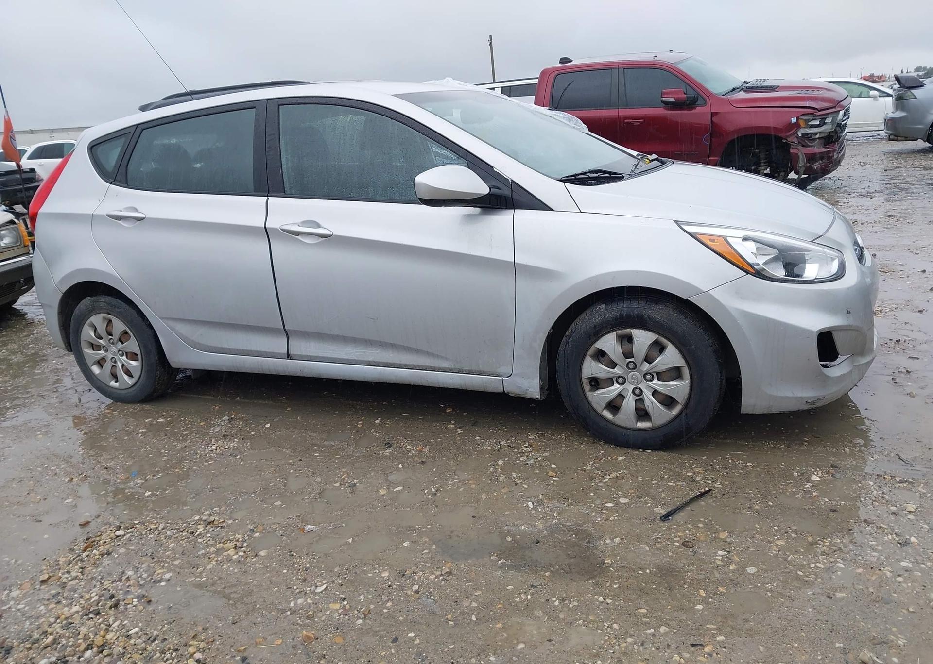 2016 HYUNDAI ACCENT SE