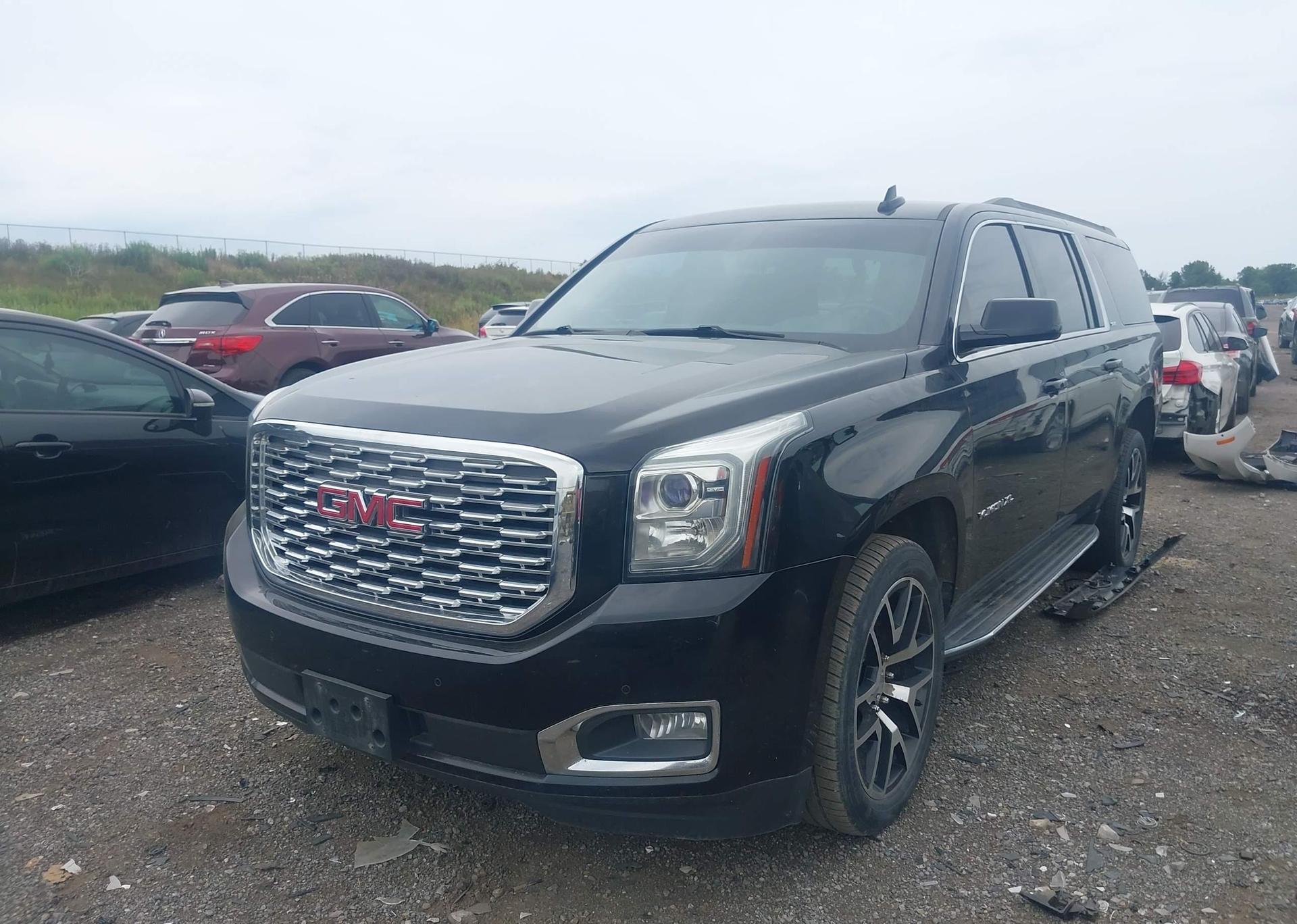 2017 GMC YUKON XL K1500 SLE