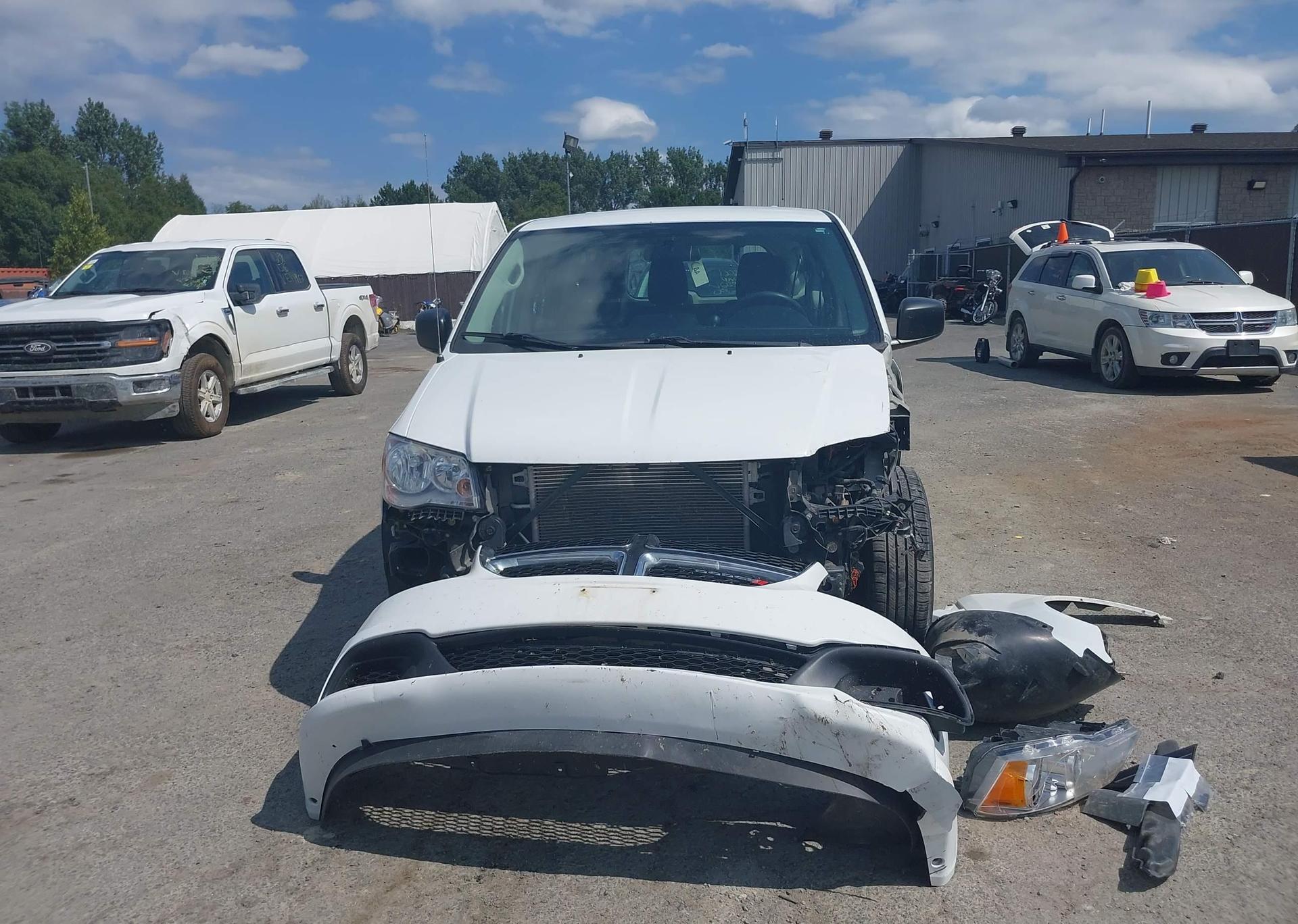 2016 DODGE GRAND CARAVAN SE