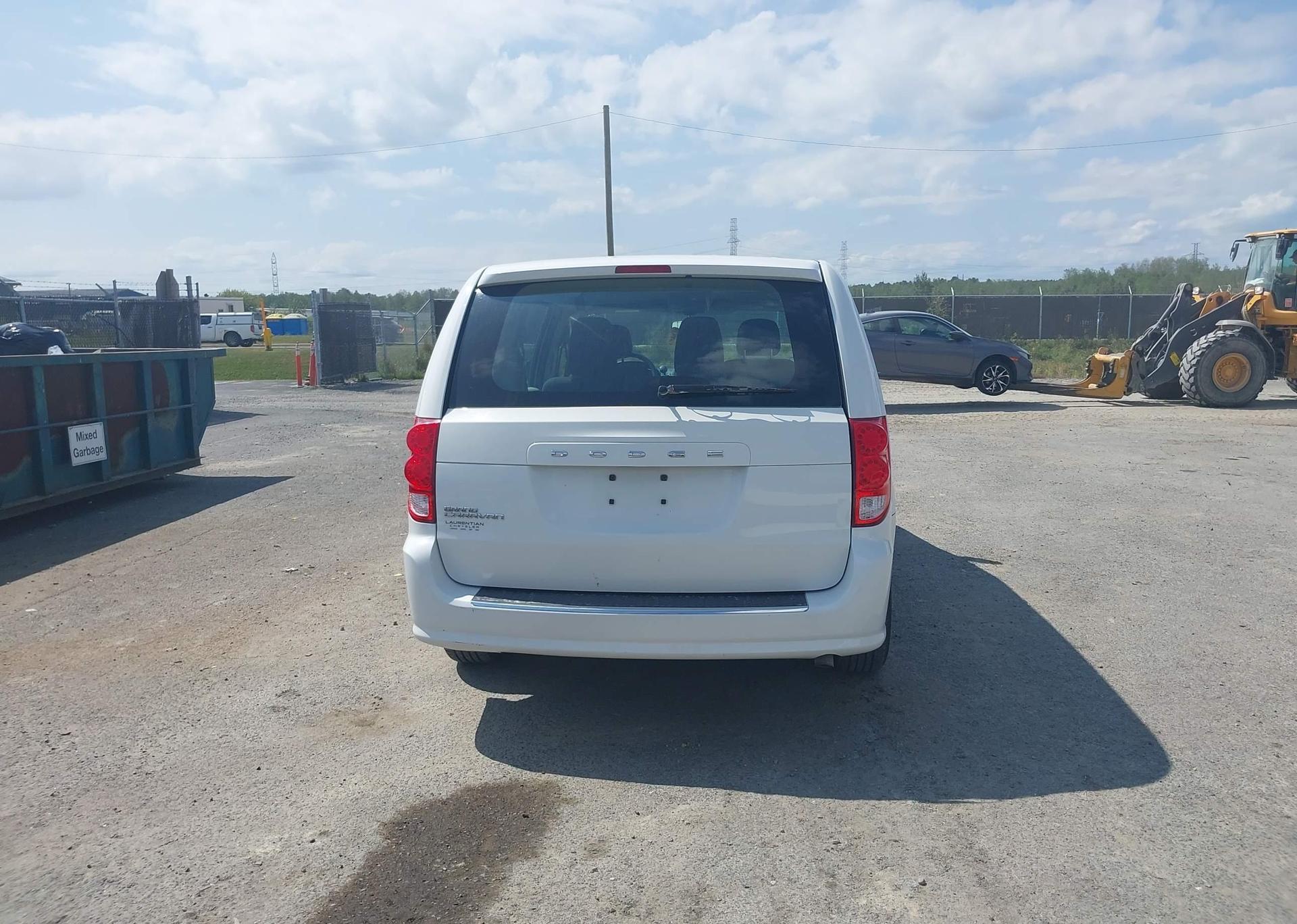 2016 DODGE GRAND CARAVAN SE