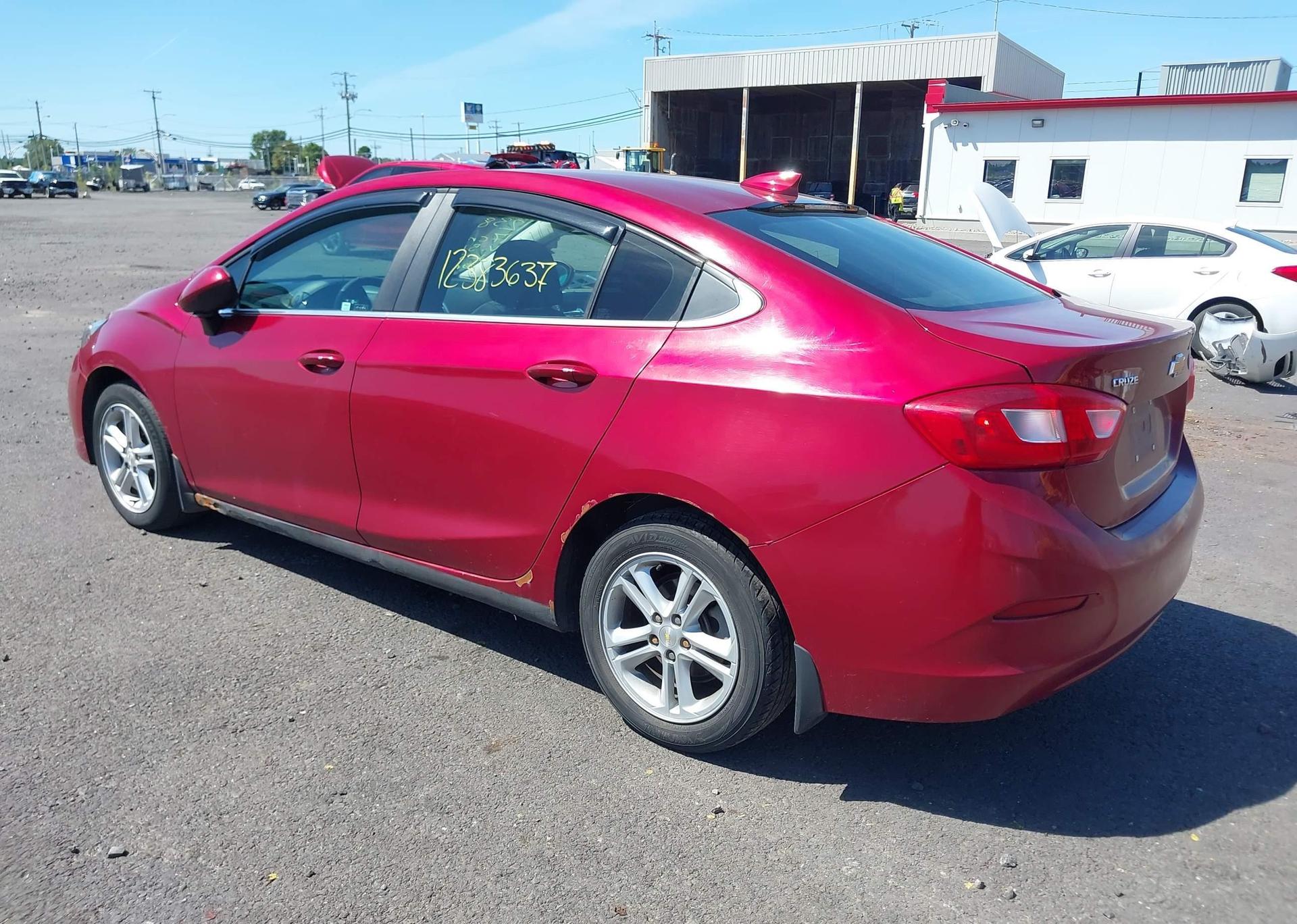 2017 CHEVROLET CRUZE LT