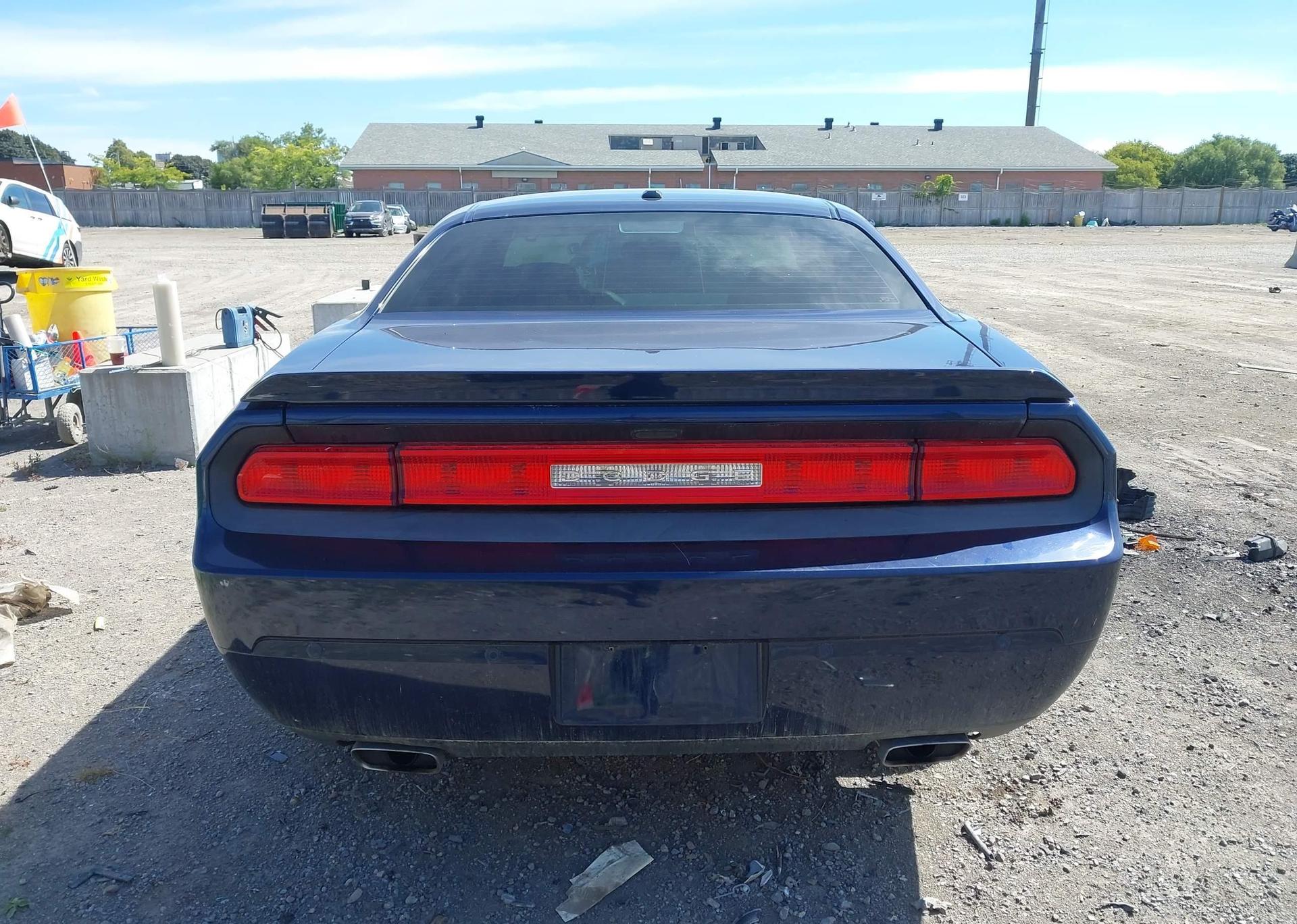 2013 DODGE CHALLENGER SXT