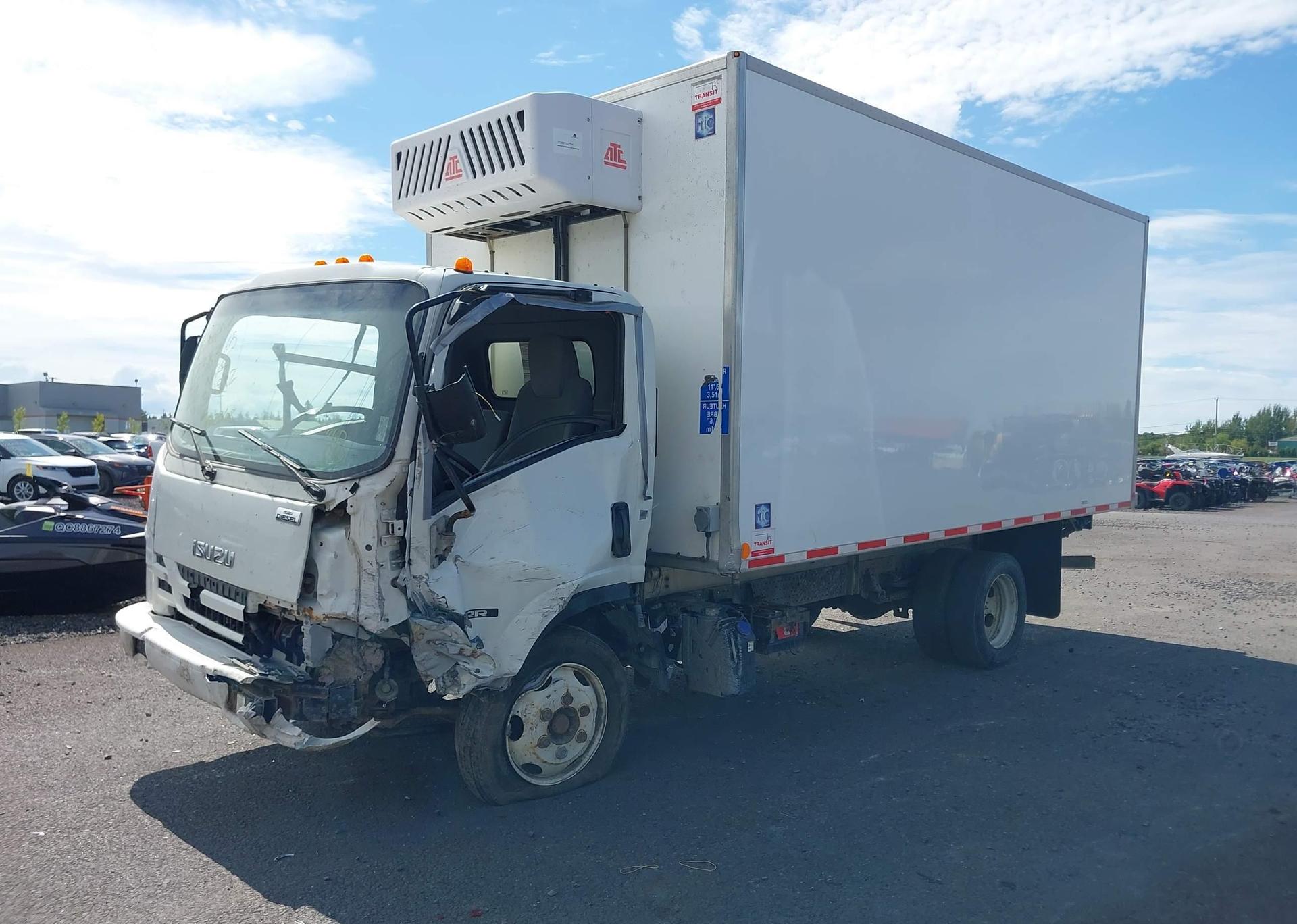 2022 ISUZU NRR