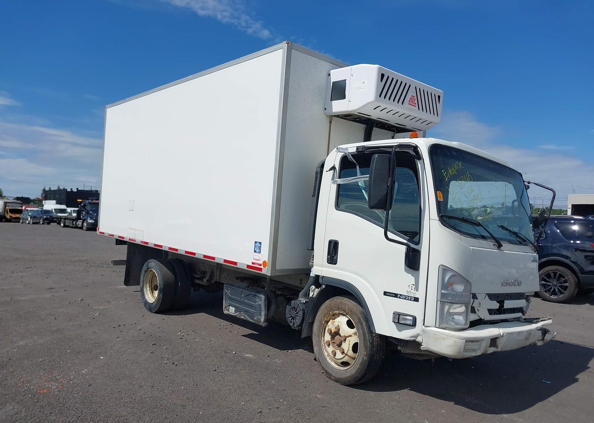 2022 ISUZU NRR