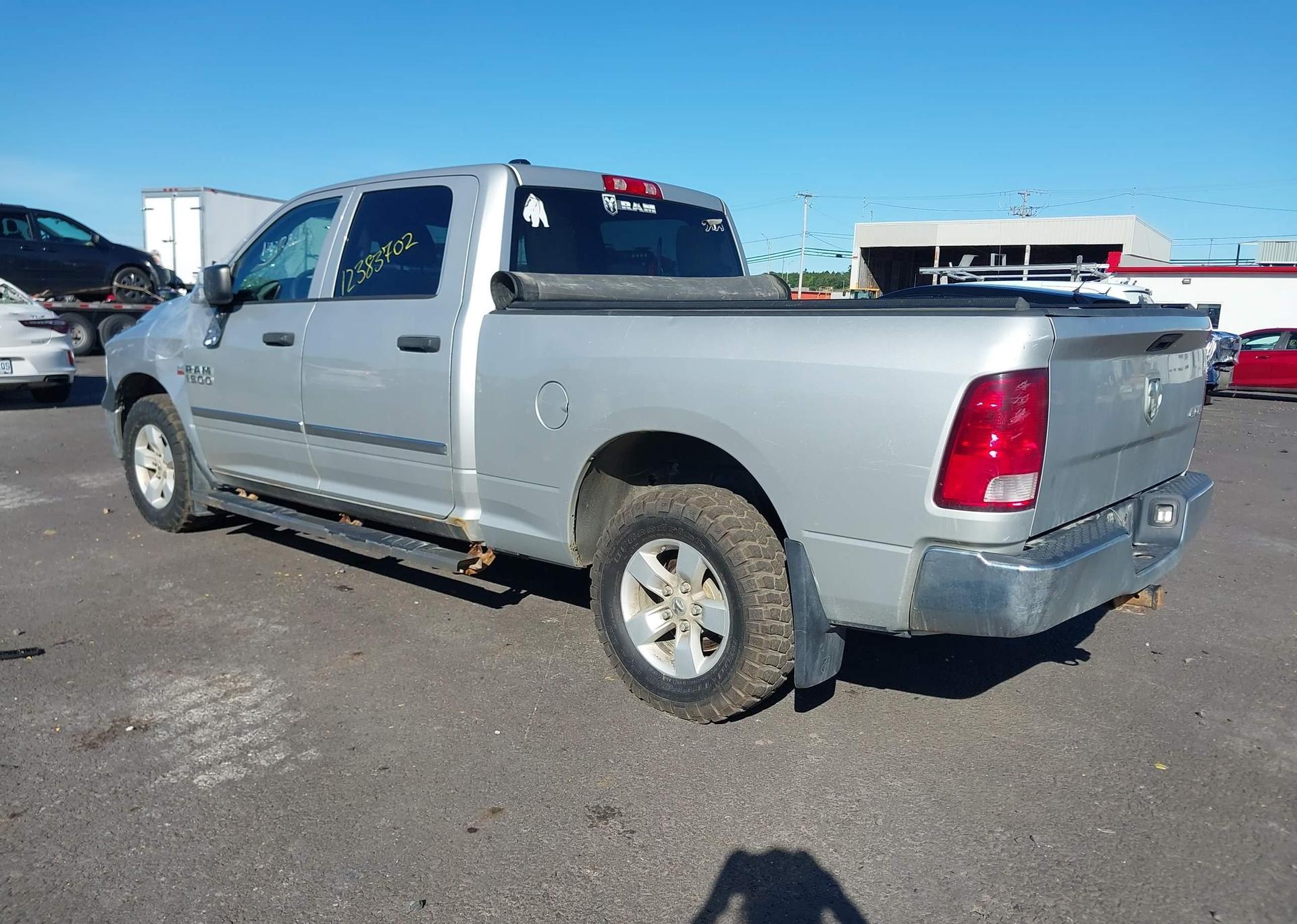 2014 RAM 1500 ST