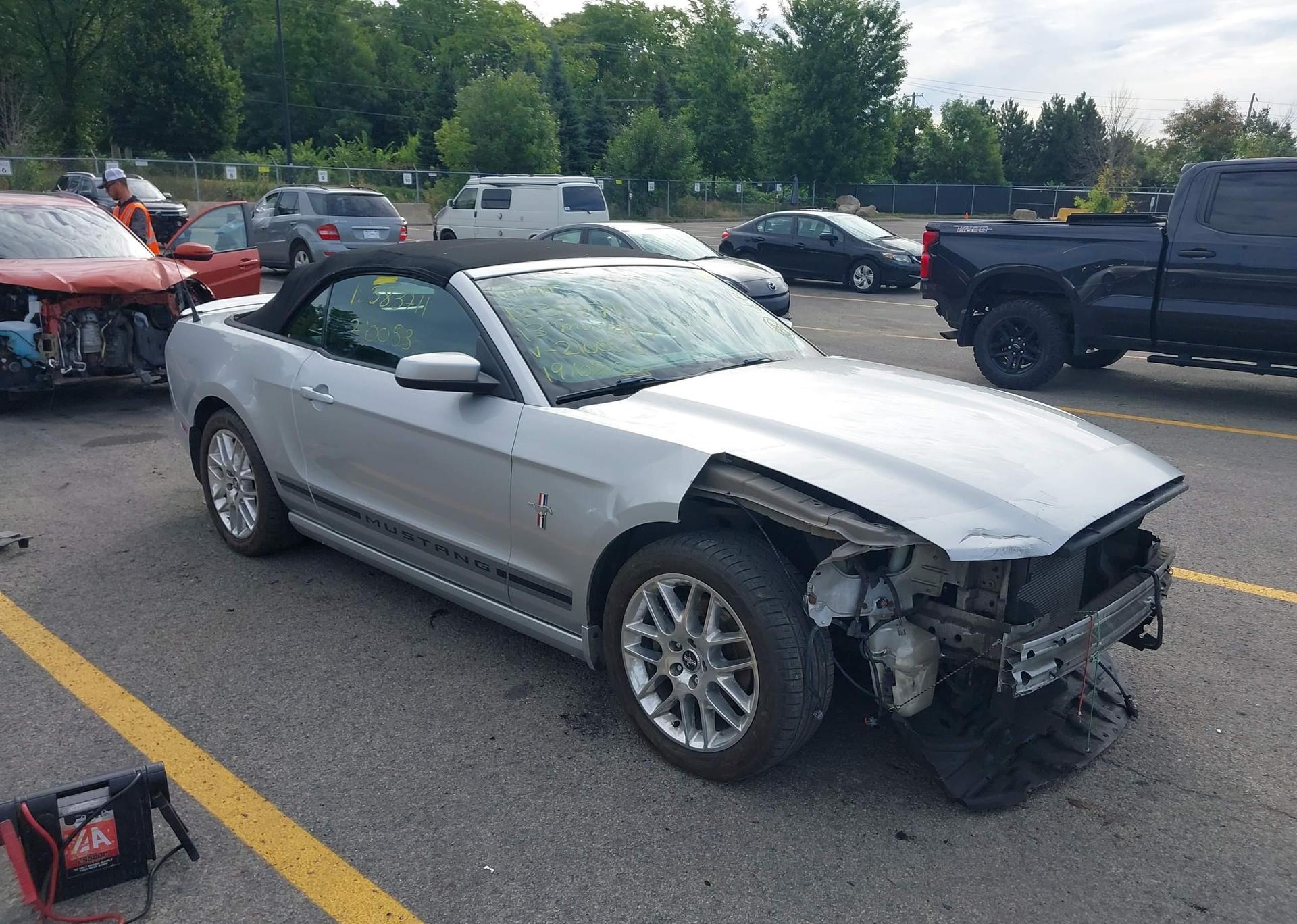 2013 FORD MUSTANG