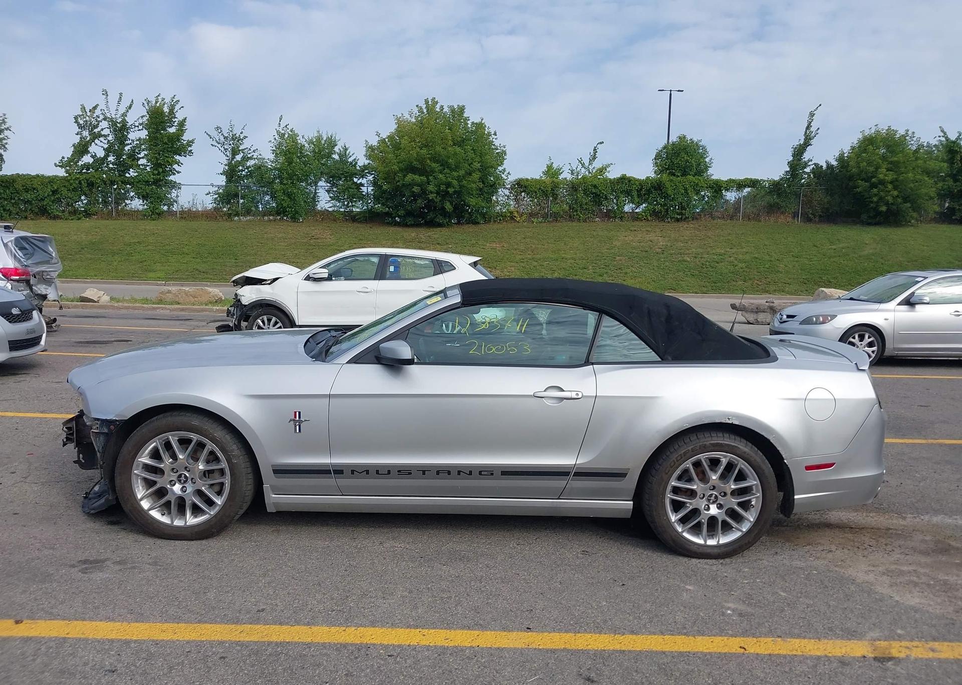 2013 FORD MUSTANG