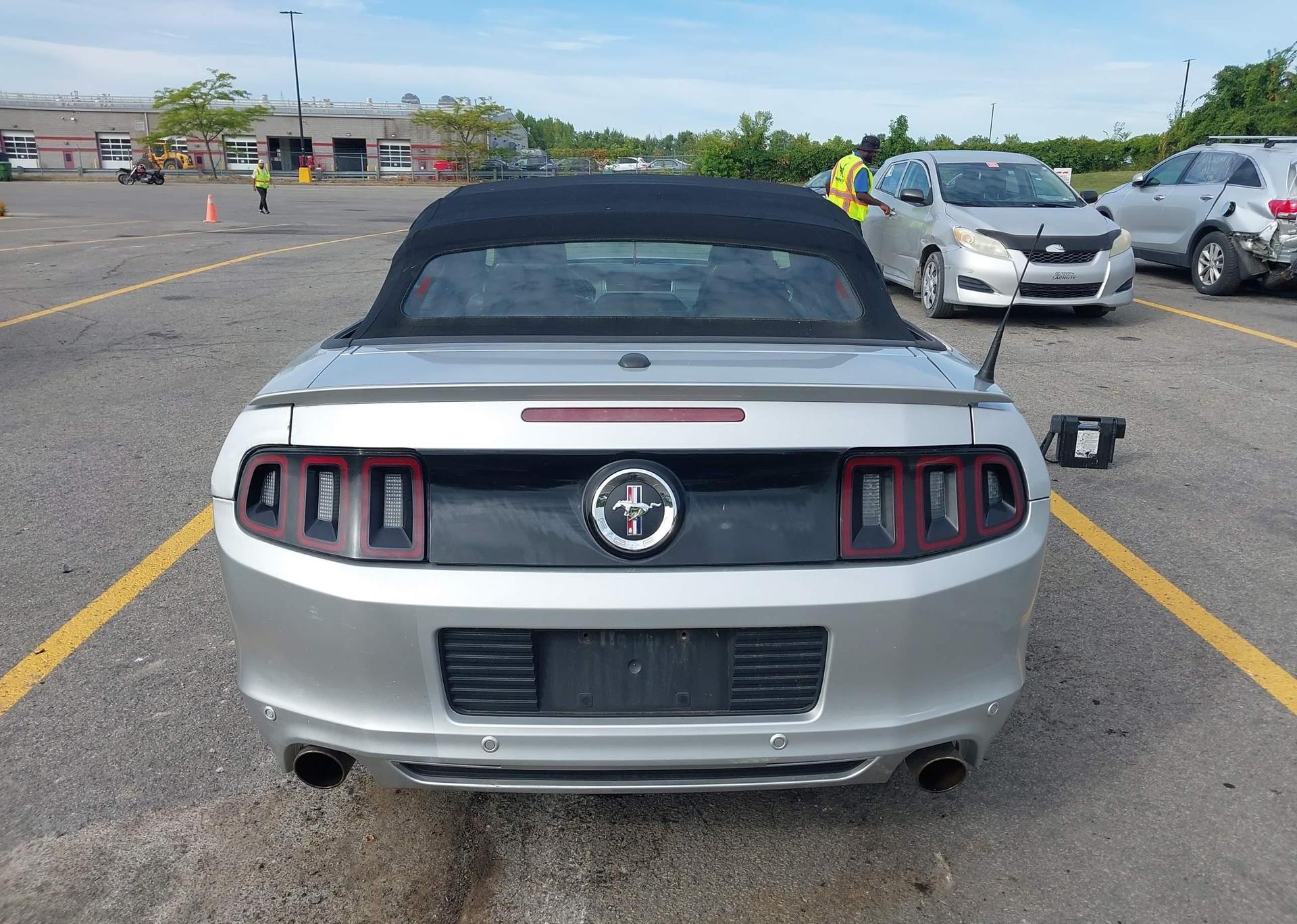 2013 FORD MUSTANG