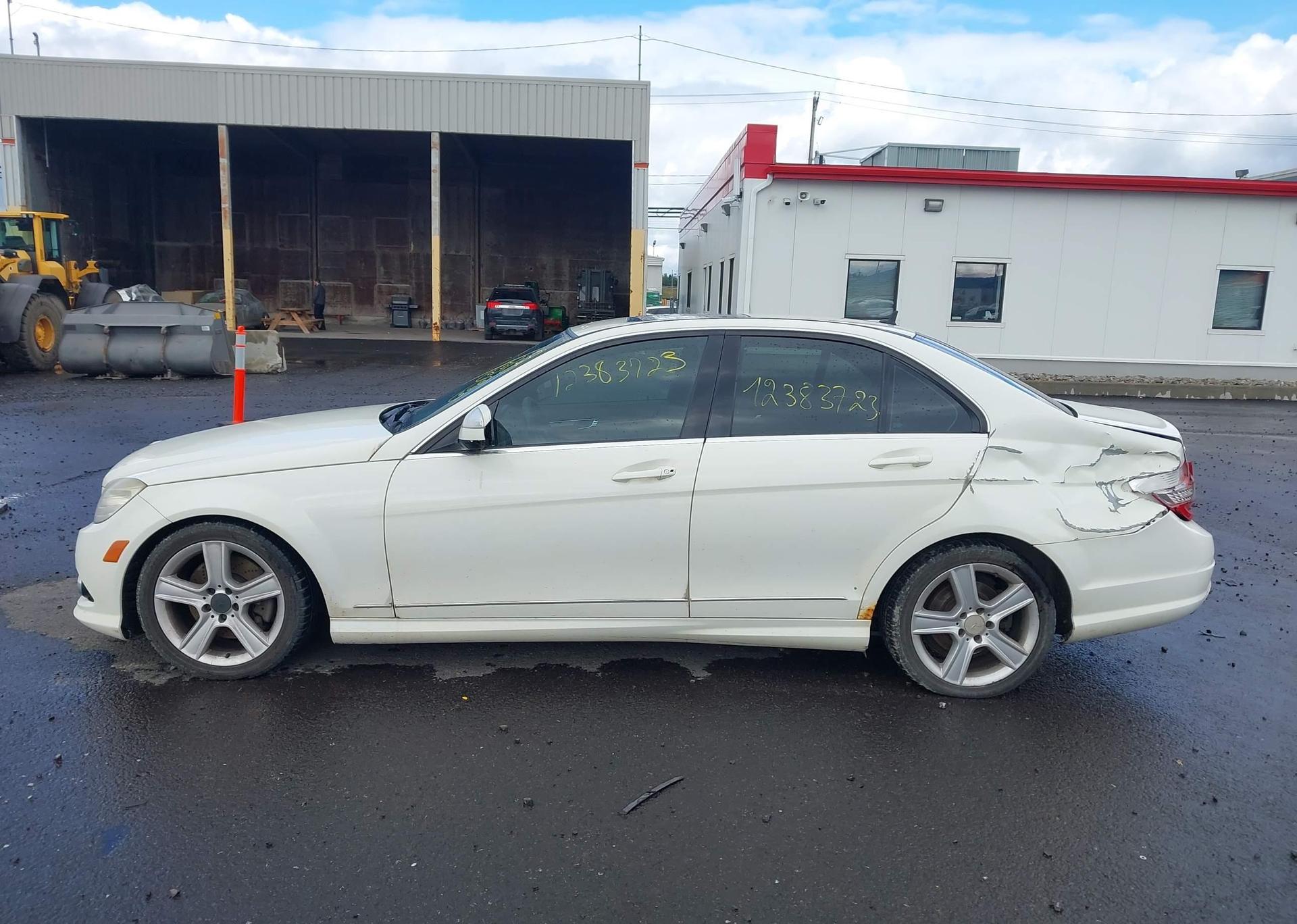 2009 MERCEDES-BENZ C 300