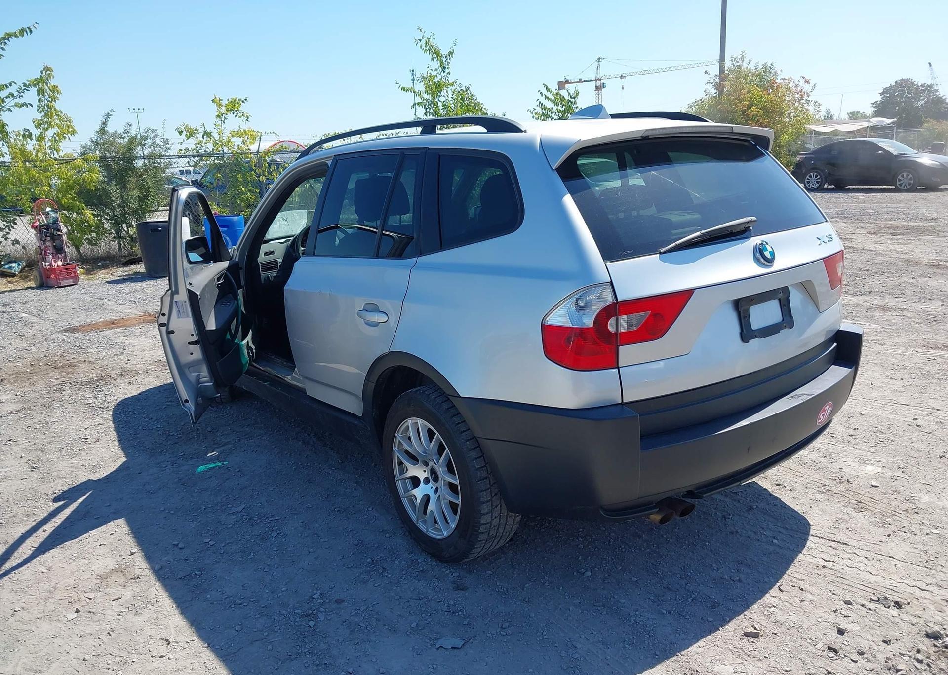 2004 BMW X3 2.5I