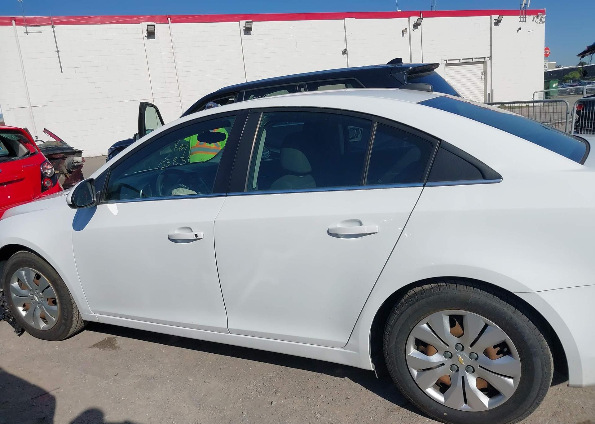 2015 CHEVROLET CRUZE LT
