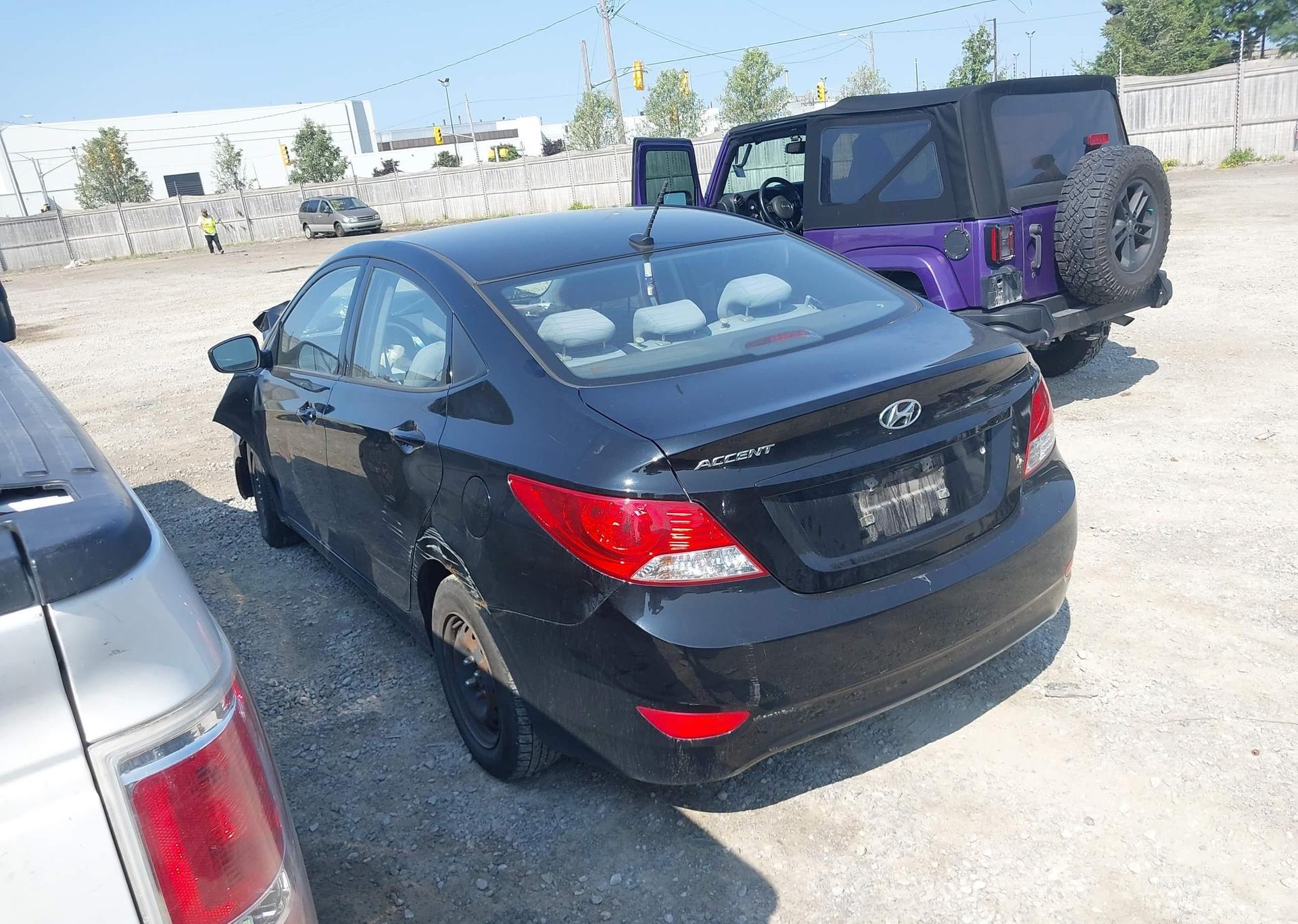 2012 HYUNDAI ACCENT GL