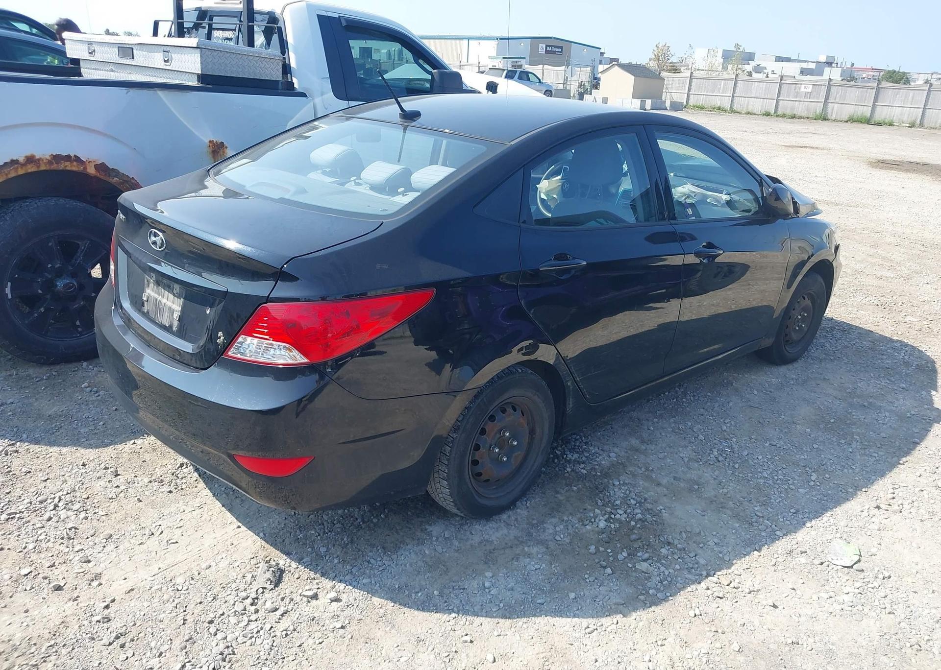 2012 HYUNDAI ACCENT GL