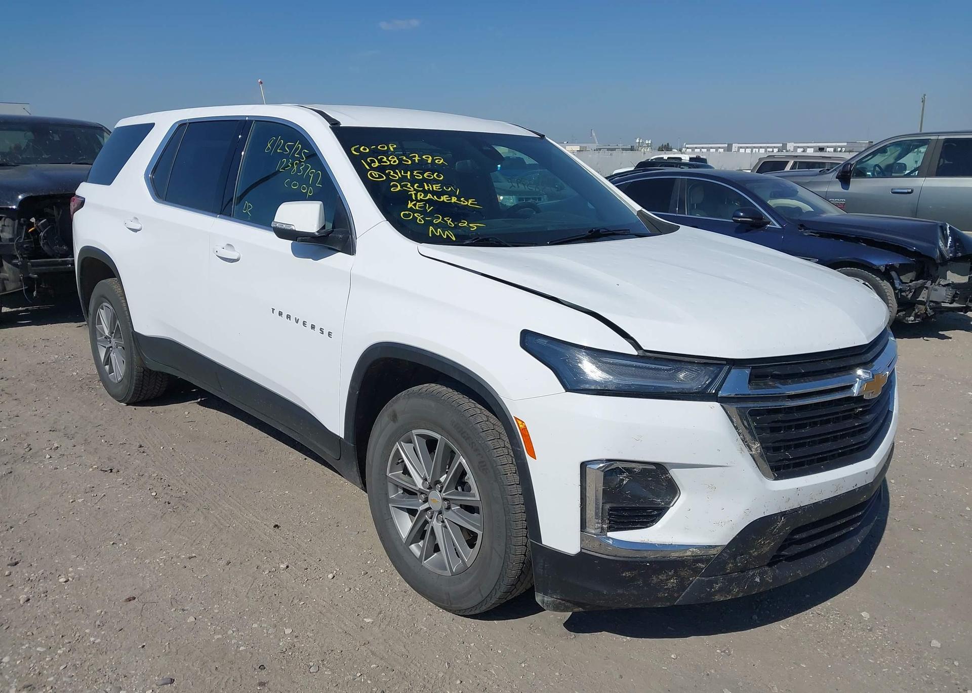 2023 CHEVROLET TRAVERSE LS