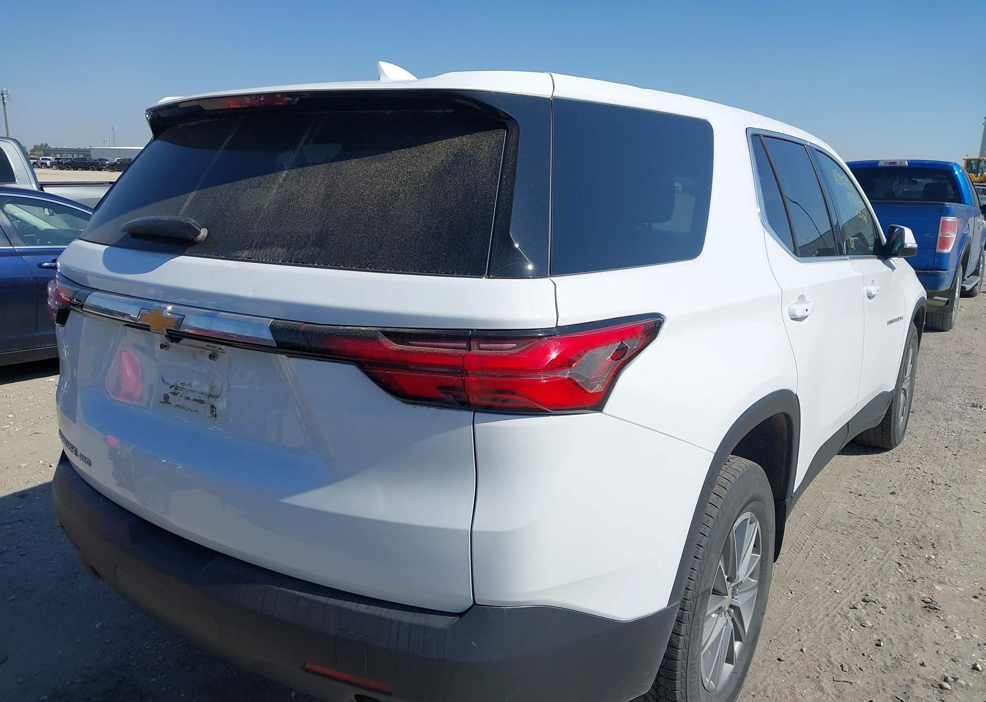 2023 CHEVROLET TRAVERSE LS
