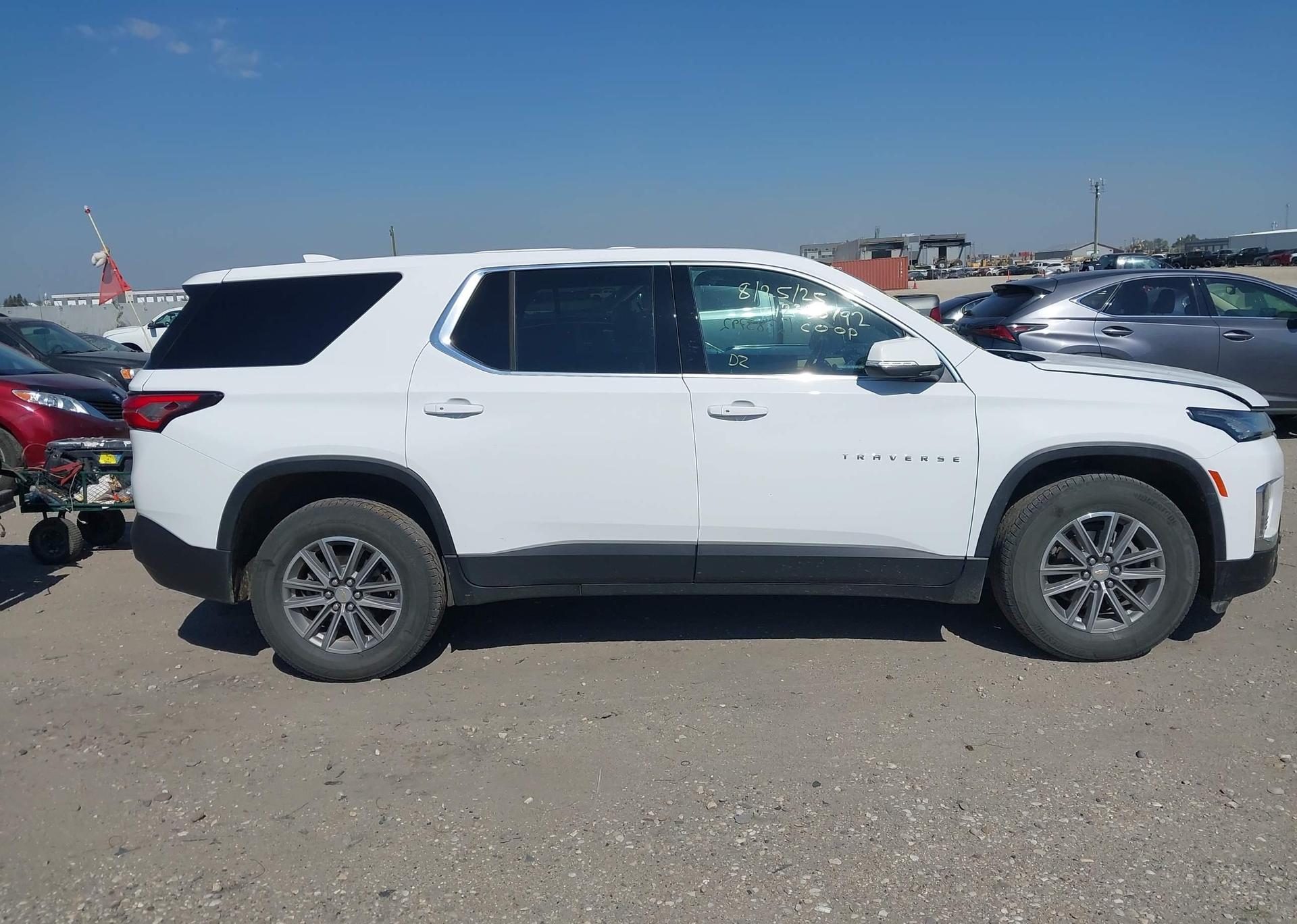 2023 CHEVROLET TRAVERSE LS