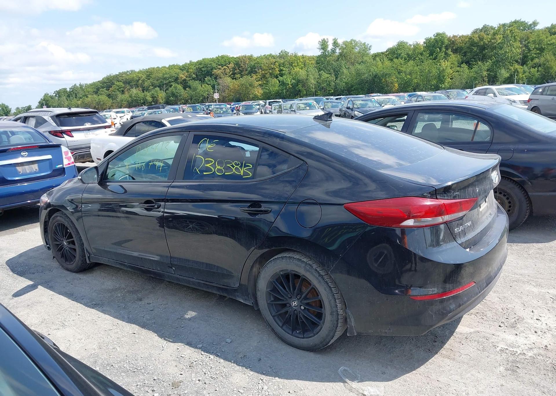2017 HYUNDAI ELANTRA SE