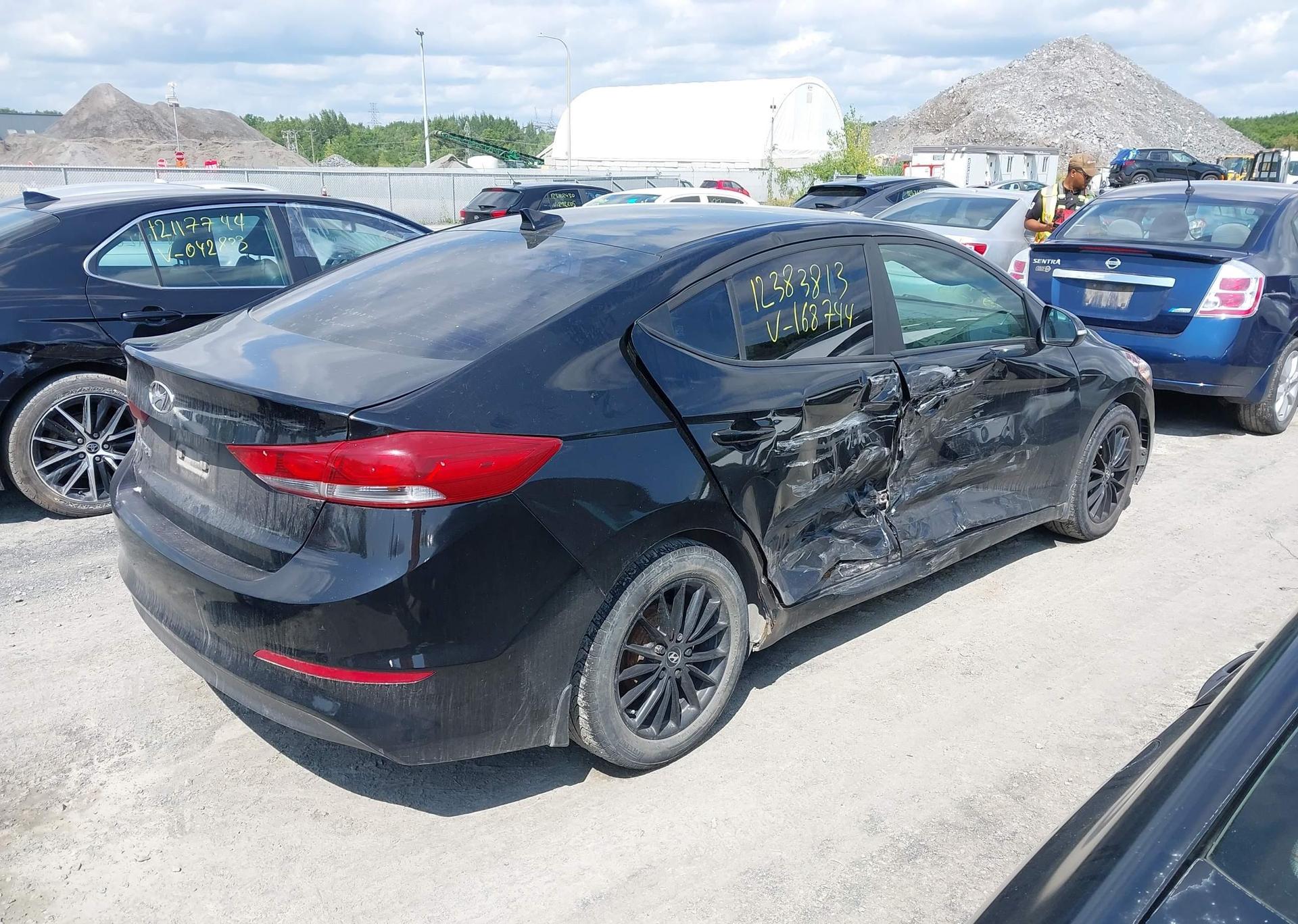 2017 HYUNDAI ELANTRA SE