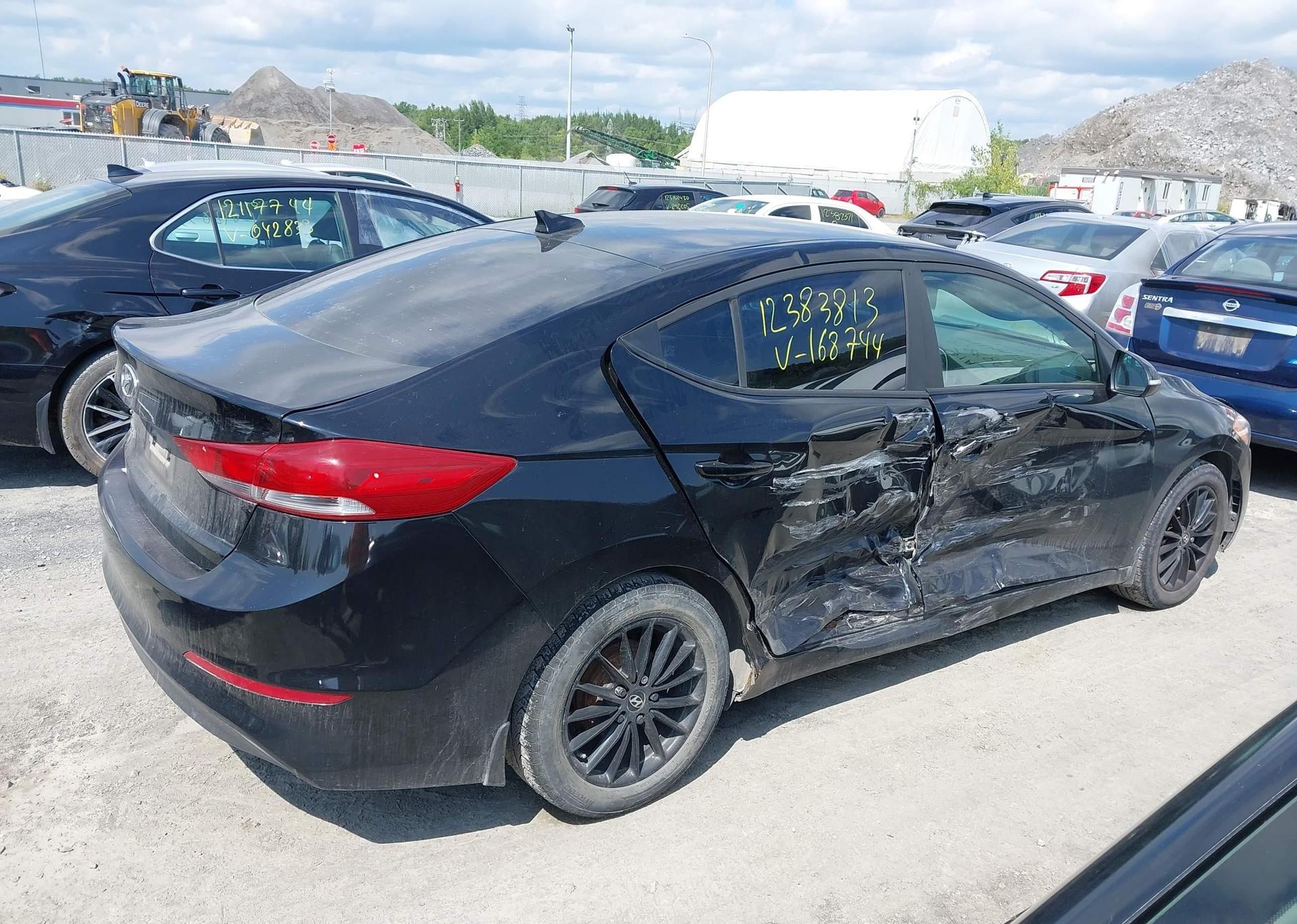 2017 HYUNDAI ELANTRA SE