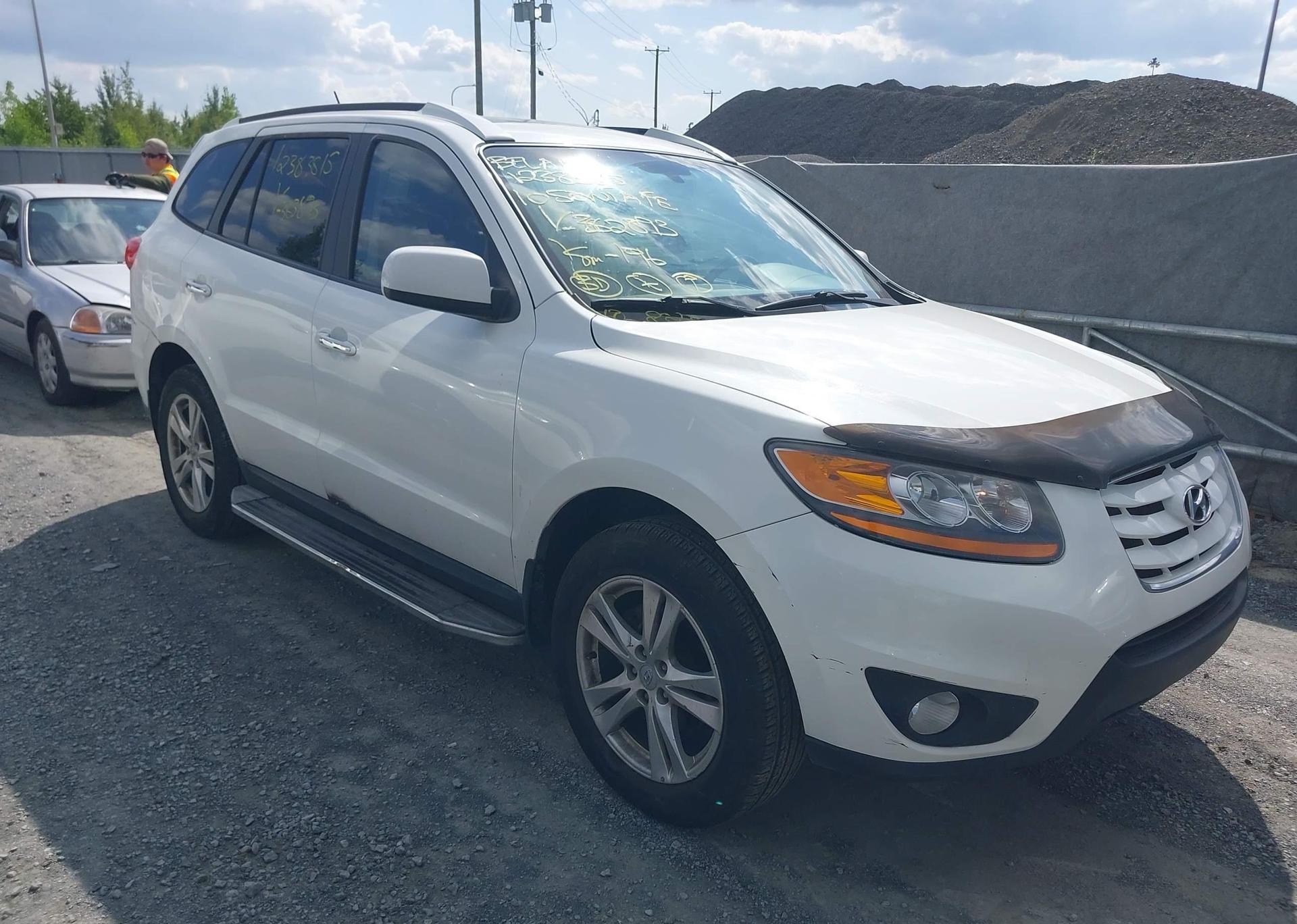 2010 HYUNDAI SANTA FE SE