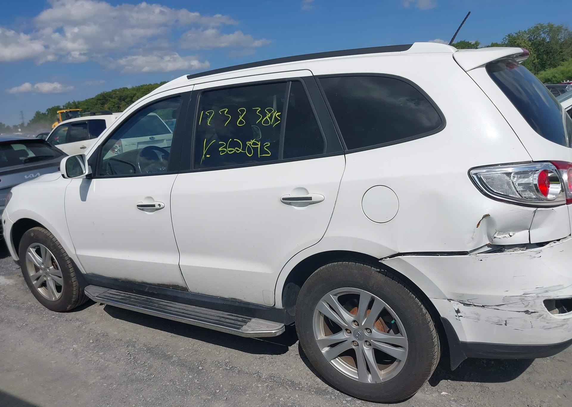 2010 HYUNDAI SANTA FE SE